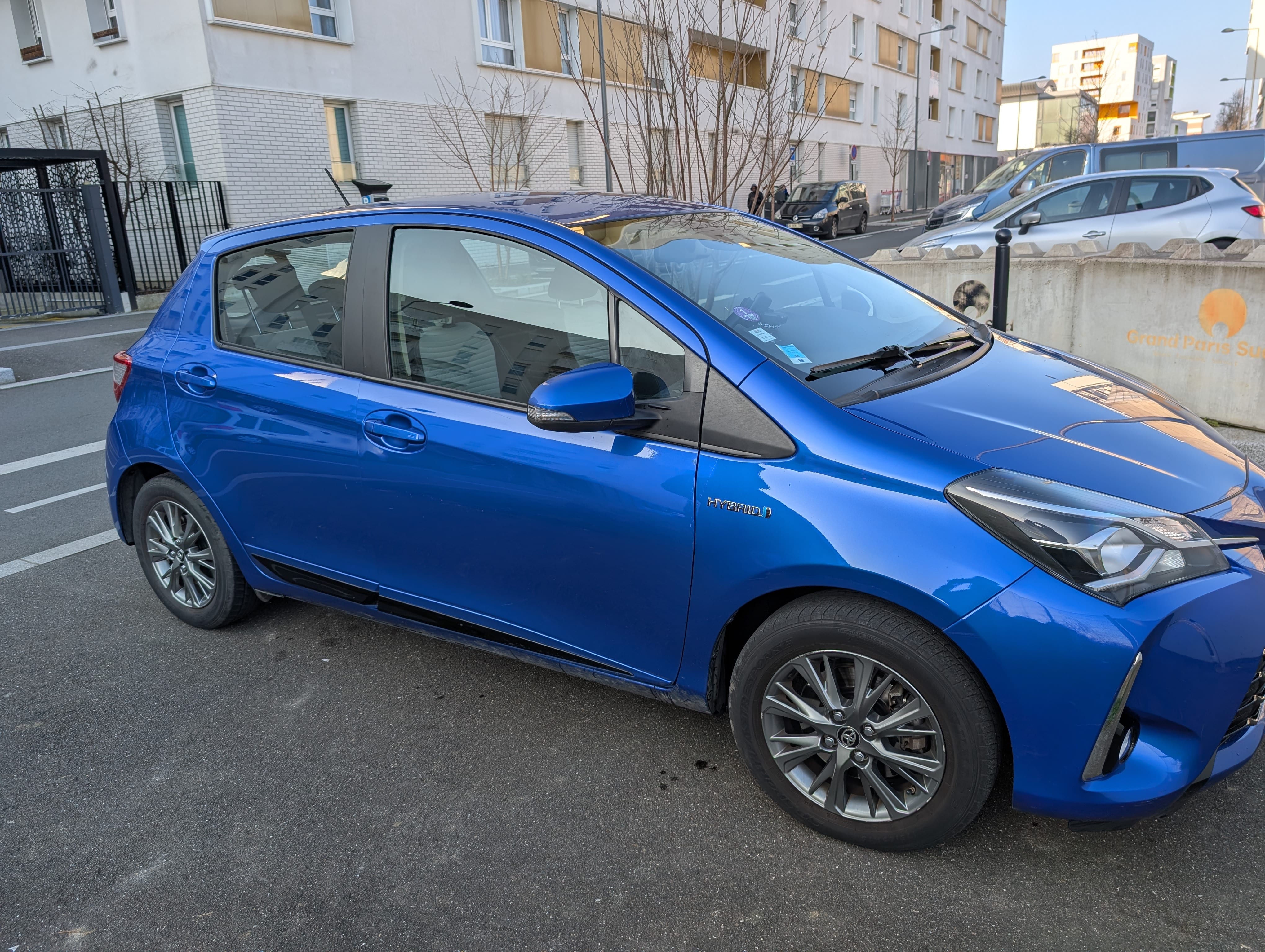 Toyota Yaris Hybride avec Climatisation