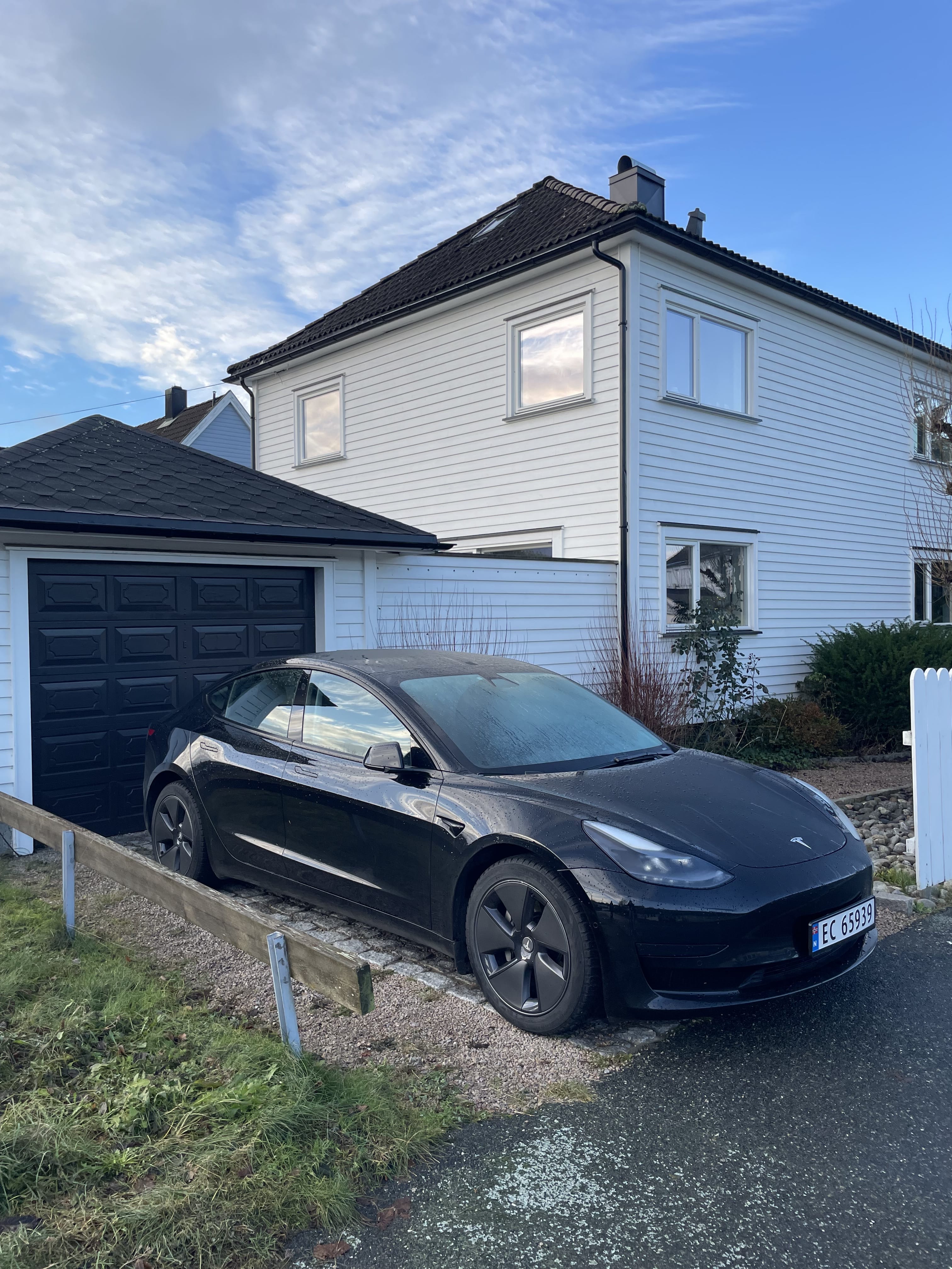 Tesla Model 3 Standard Range Plus with Air conditioning