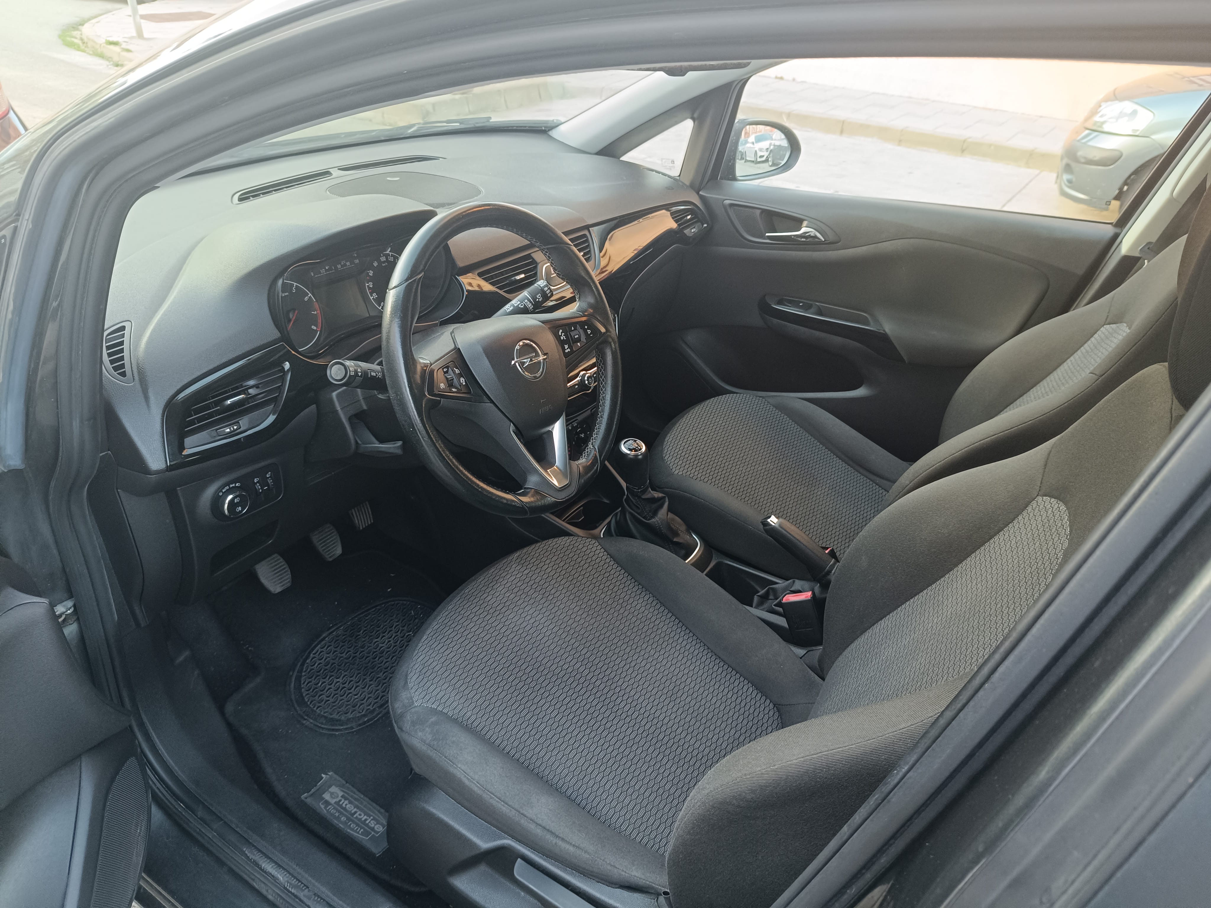Opel Corsa  Malaga city con Control de velocidad