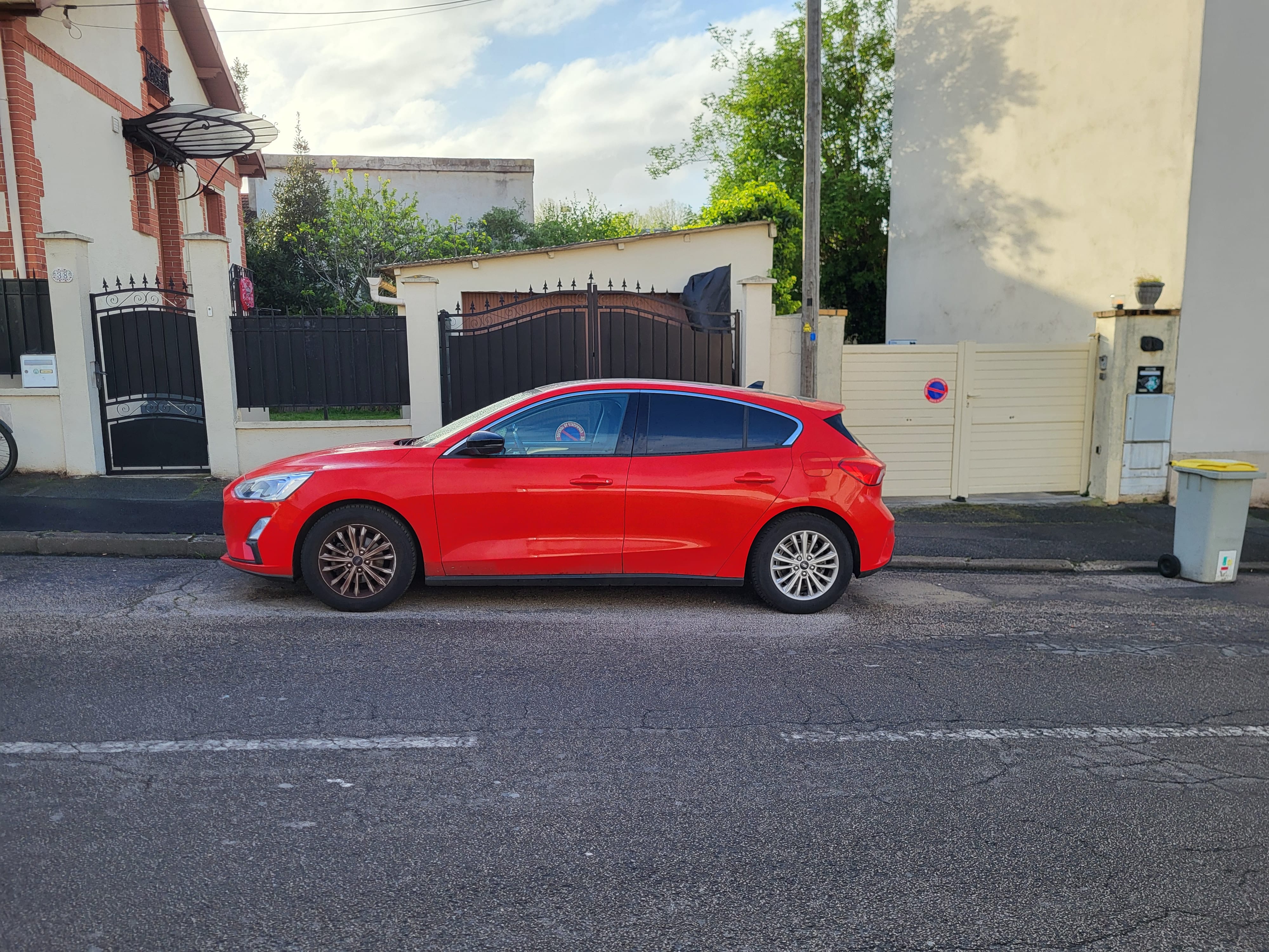 Ford Focus avec GPS