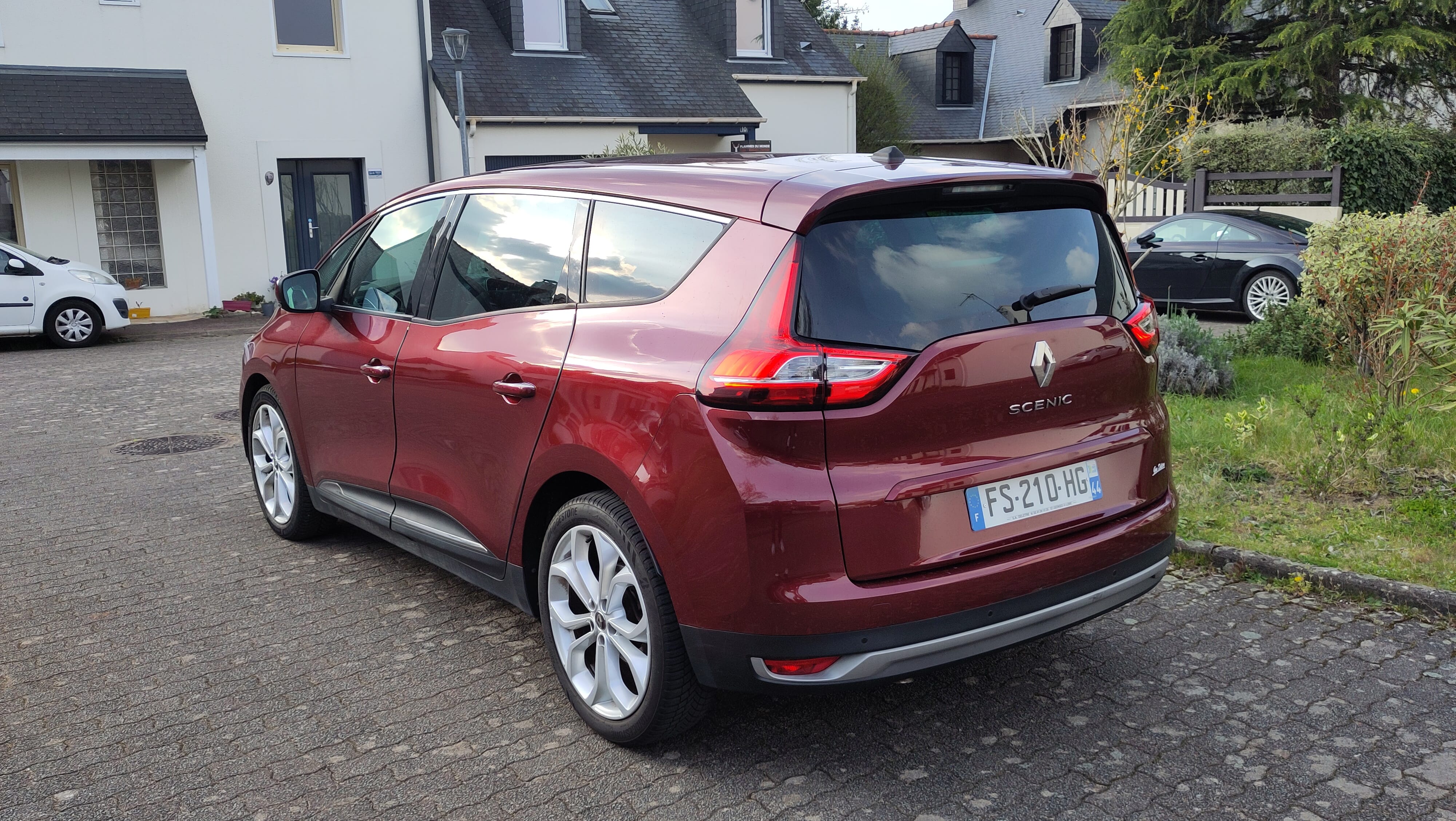 Renault Grand Scenic avec GPS