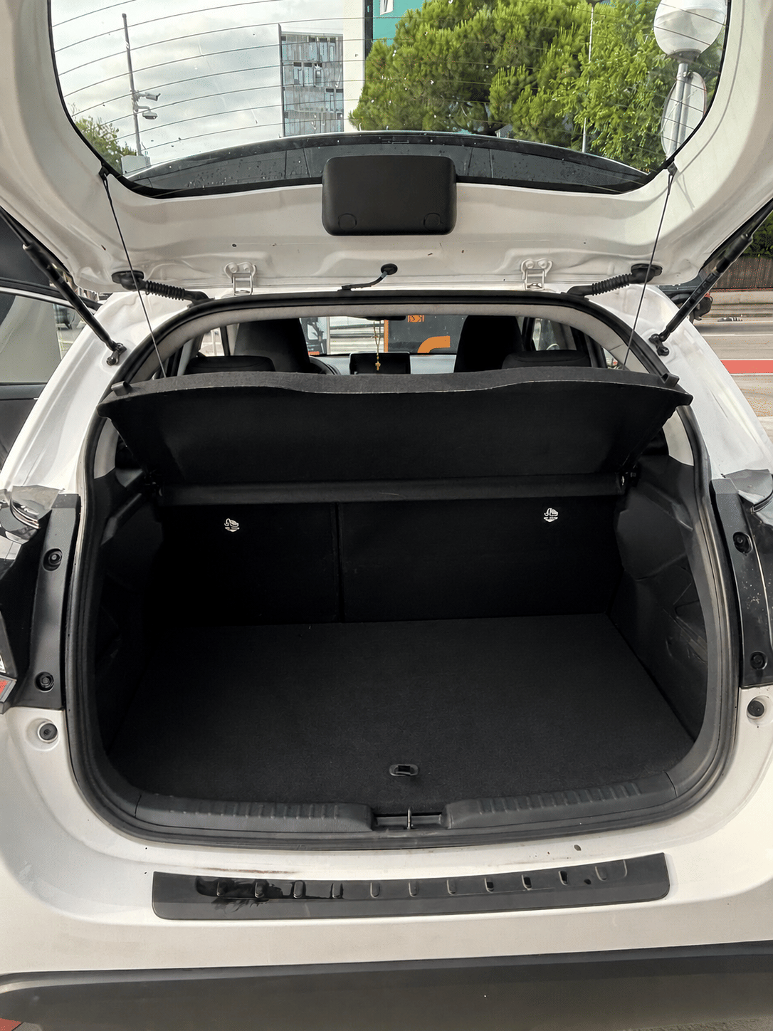 Toyota Yaris Híbrido con Aire acondicionado