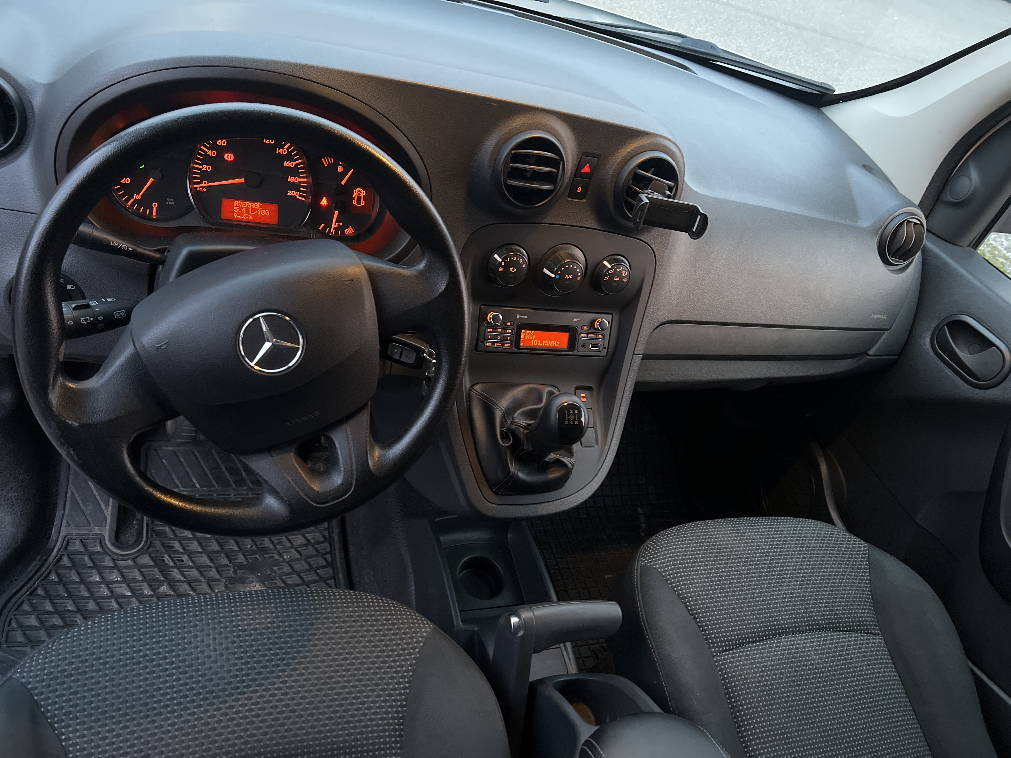 Mercedes-Benz Citan Varebil med Tilhengerfeste