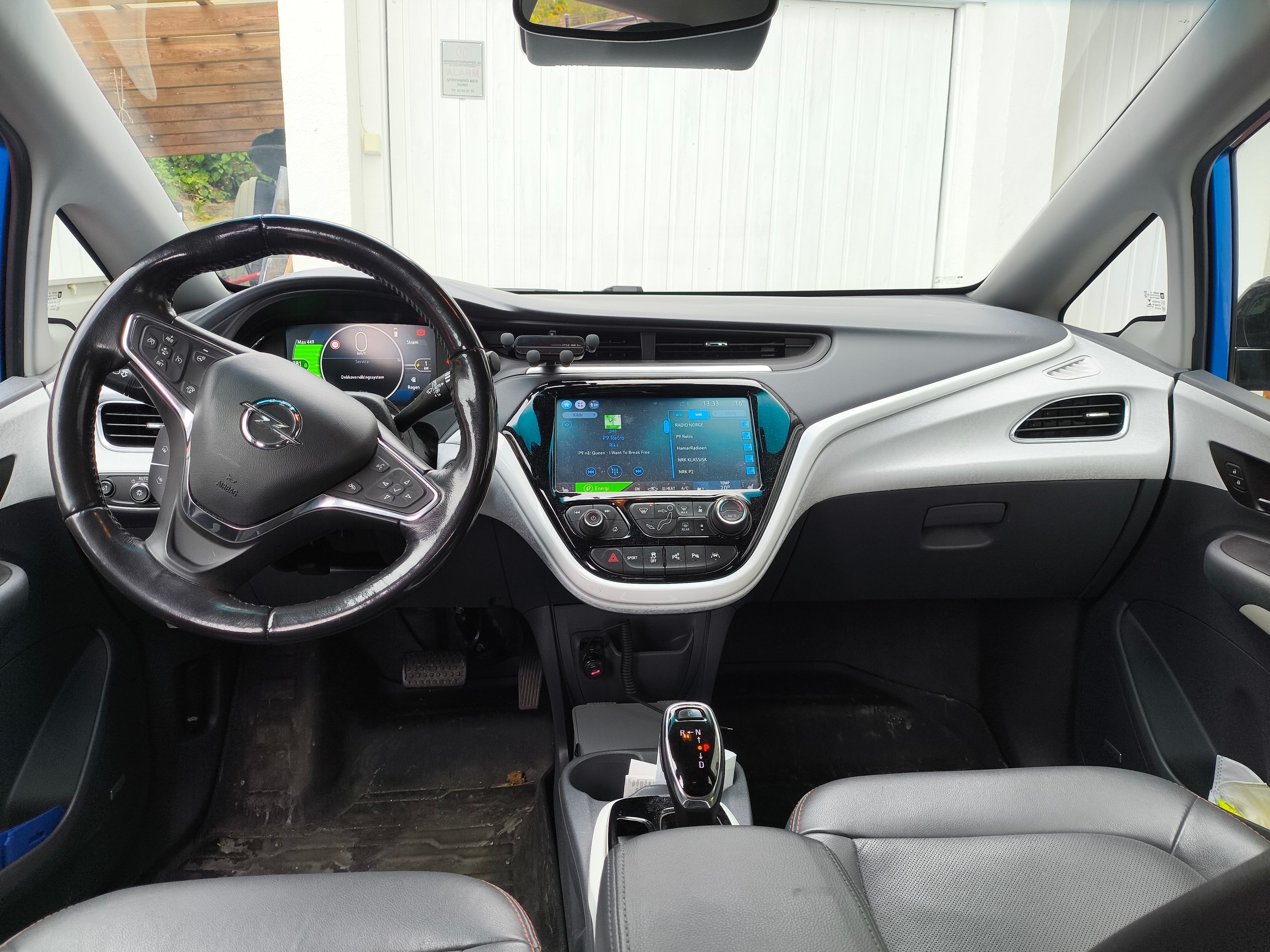Opel Ampera-e with Backup camera