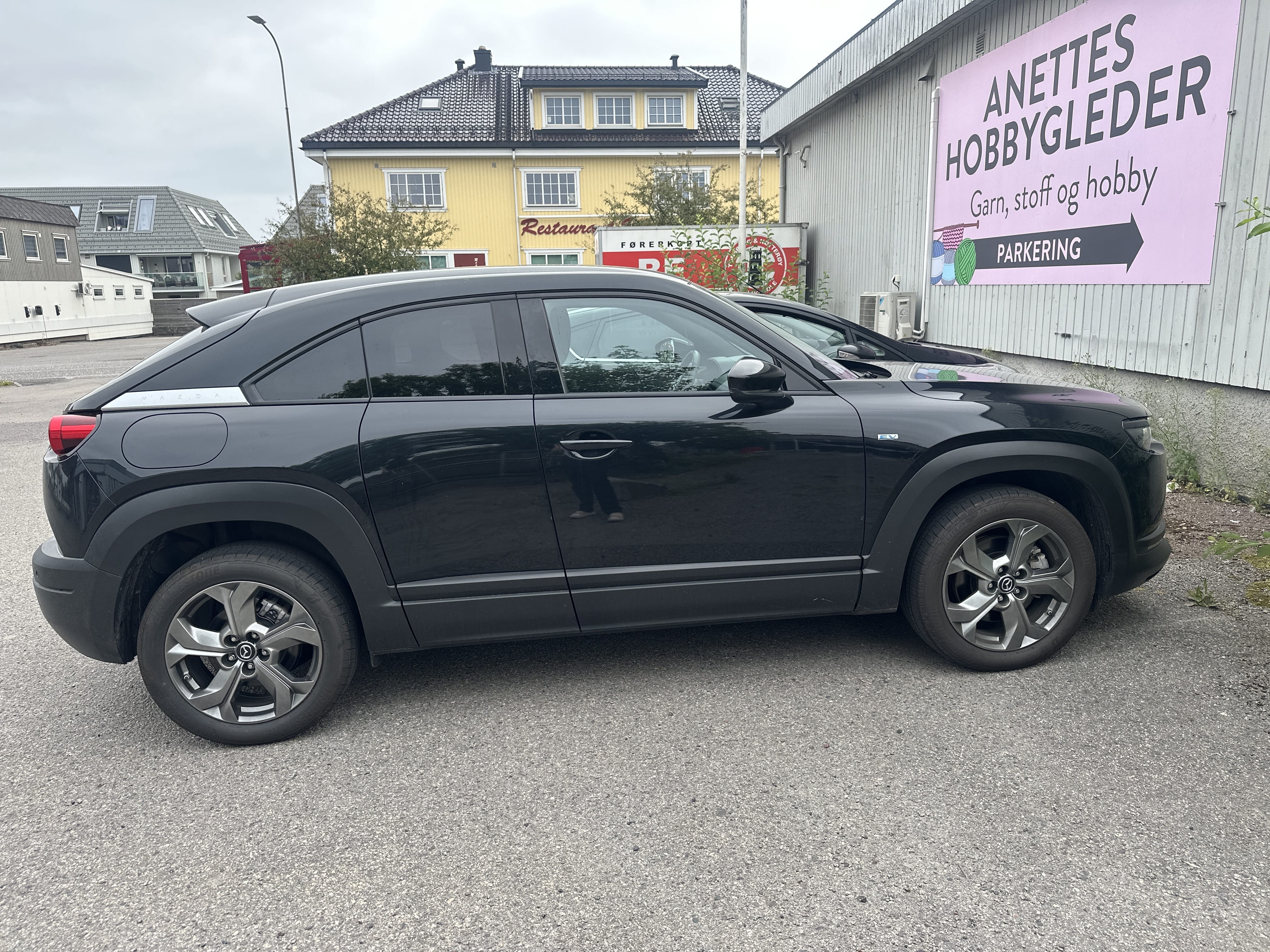 Mazda MX-30 med Aircondition