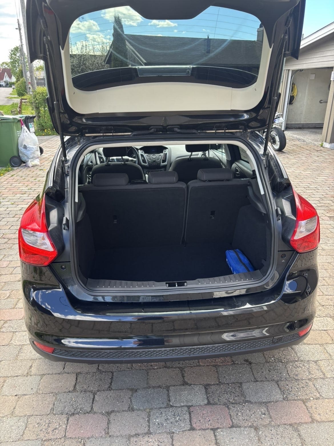 Ford Focus with Car radio