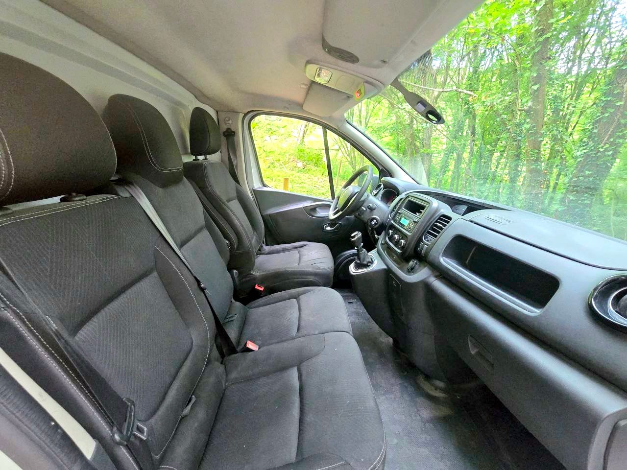 Renault Trafic Version Rallongée CLIM OK avec Audio Bluetooth