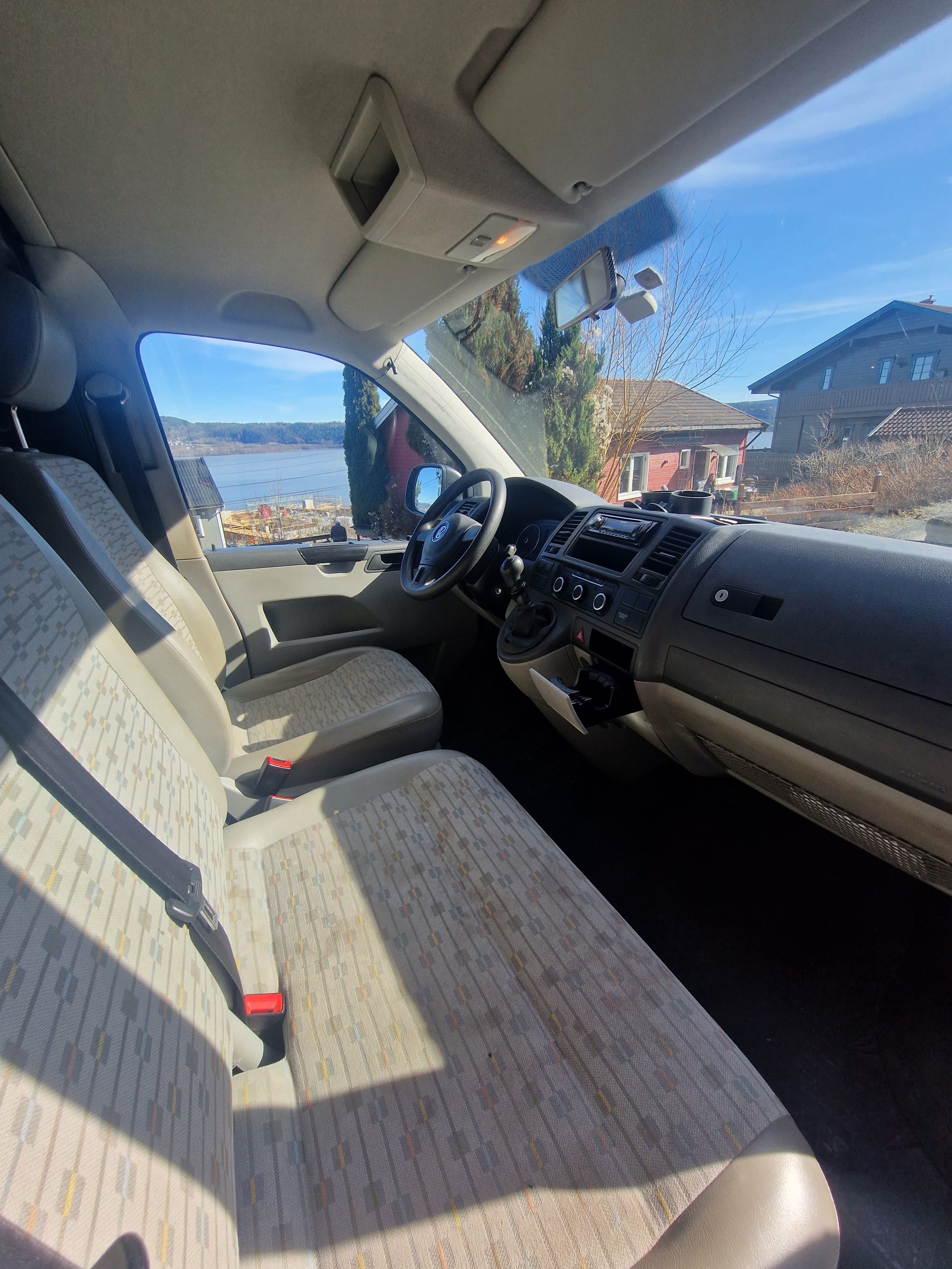 Volkswagen Transporter 2.0 TDI Lang Utgave med Bluetooth audio