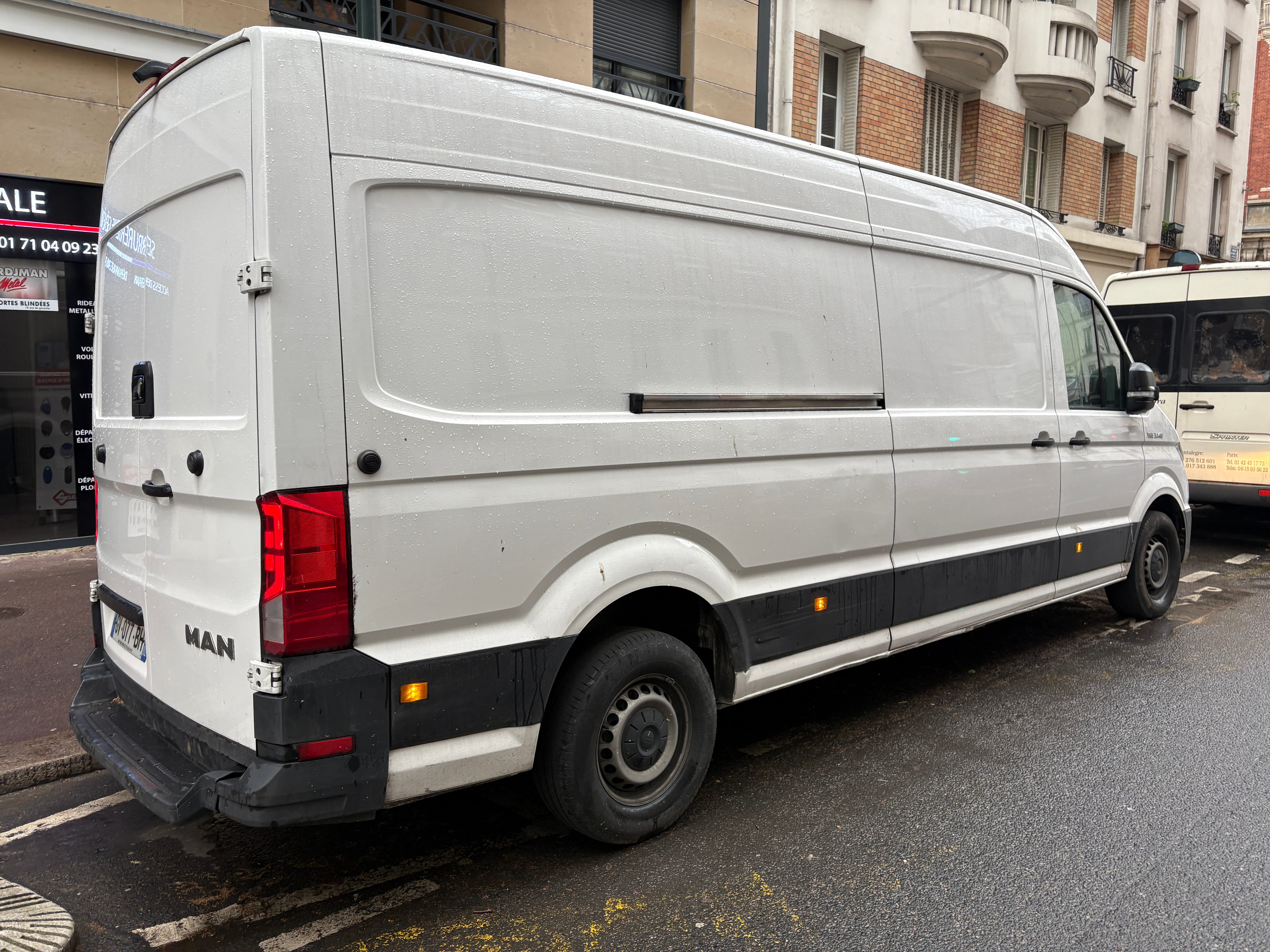 Man TGE, 2024, Essence 95 / Électrique (hybride), automatique