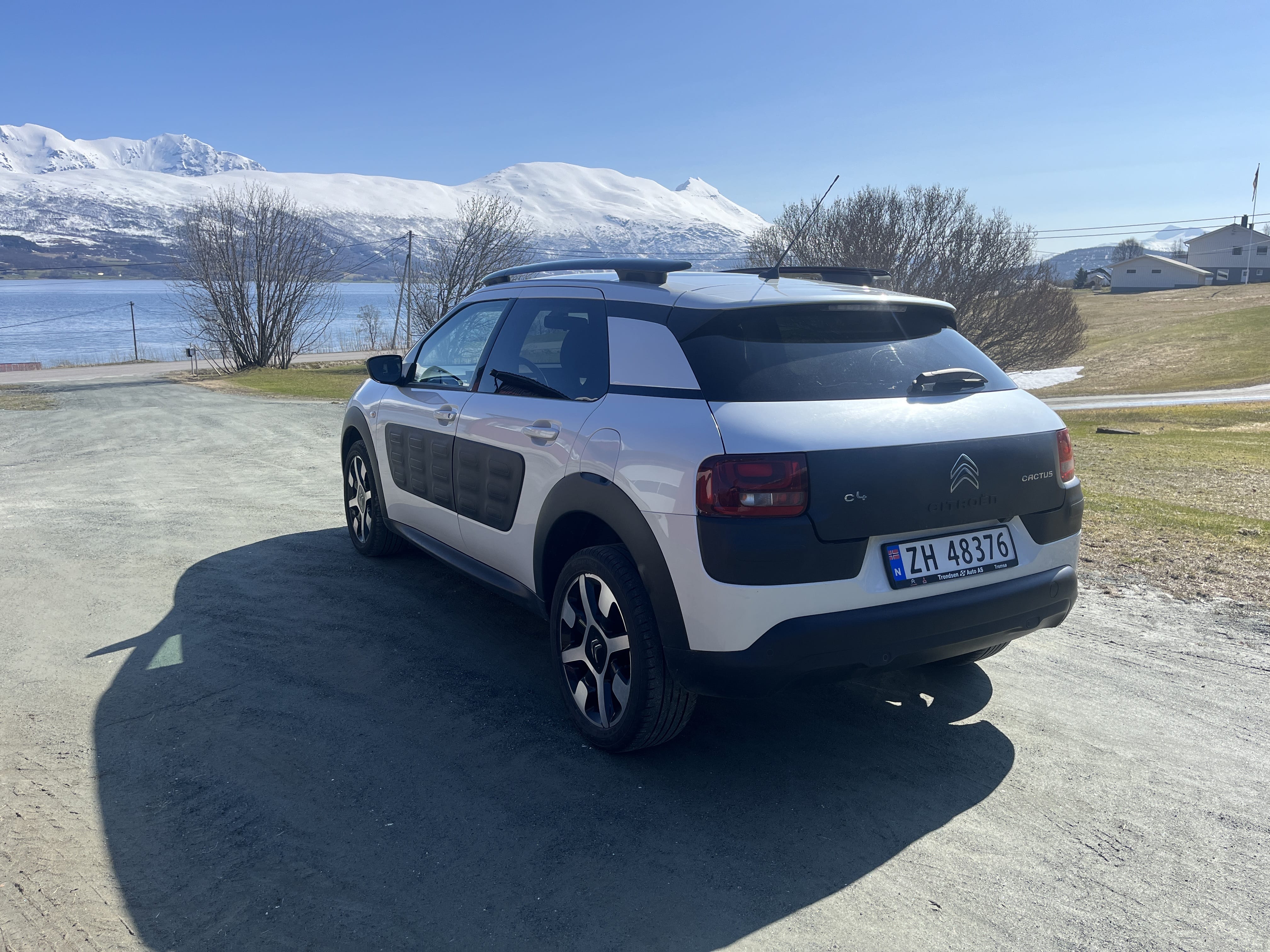 Citroen C4 Cactus (Perfect for Winter & Northern Lights search) met GPS