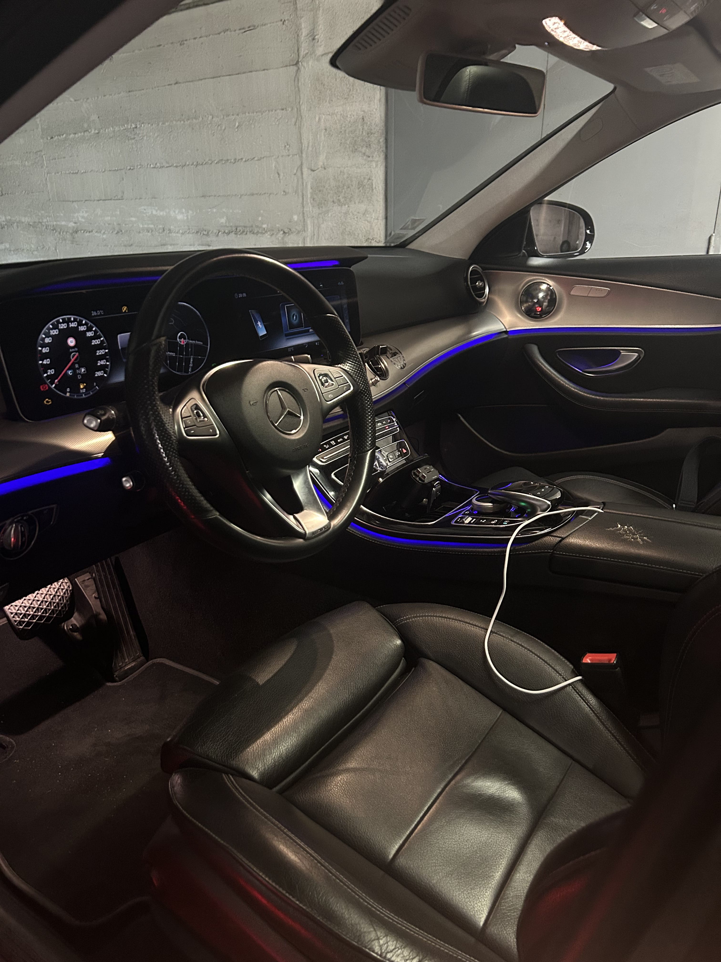 Mercedes-Benz Classe E avec Régulateur de vitesse