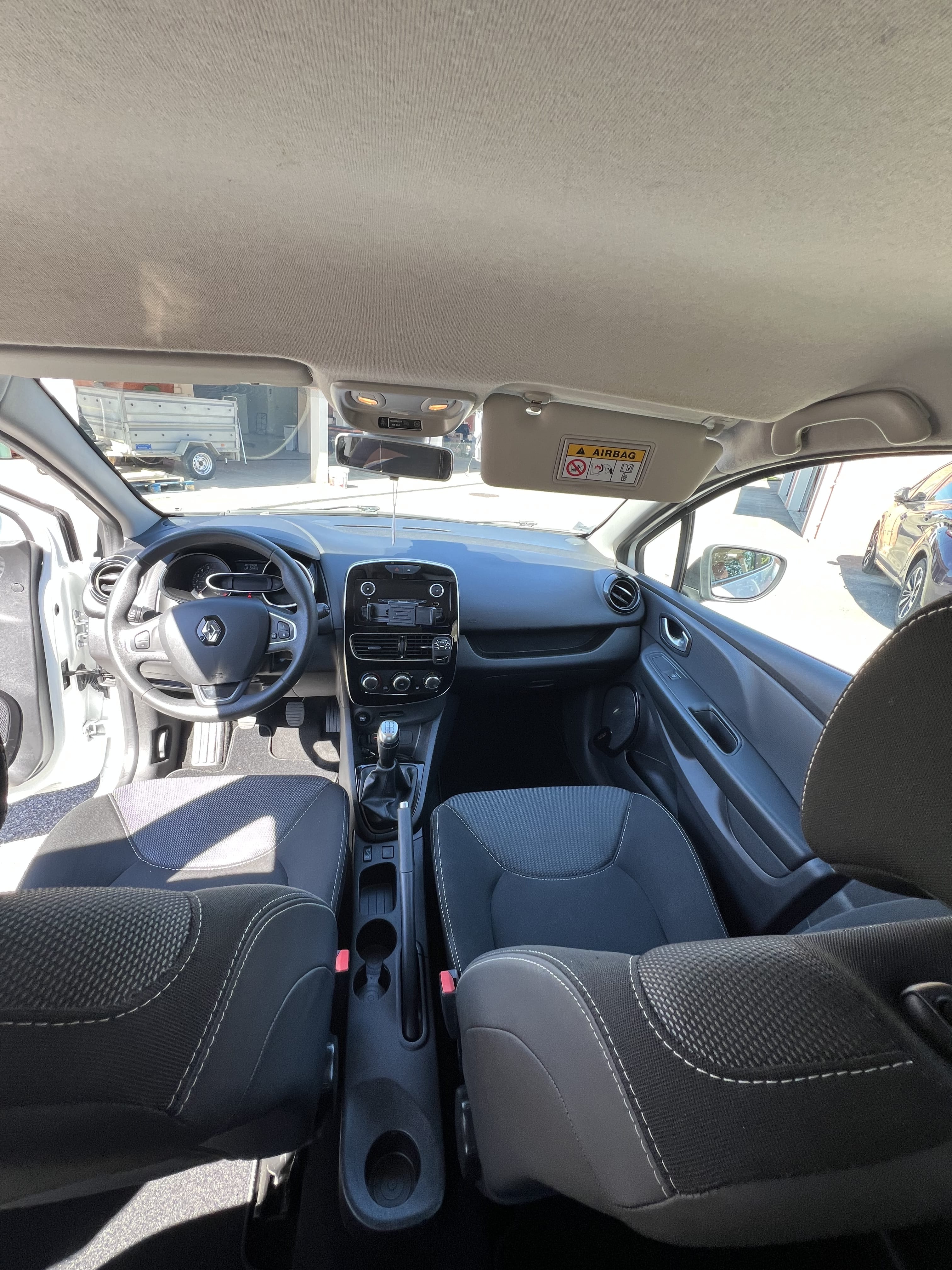 Renault Clio IV 2019 essence avec Autoradio