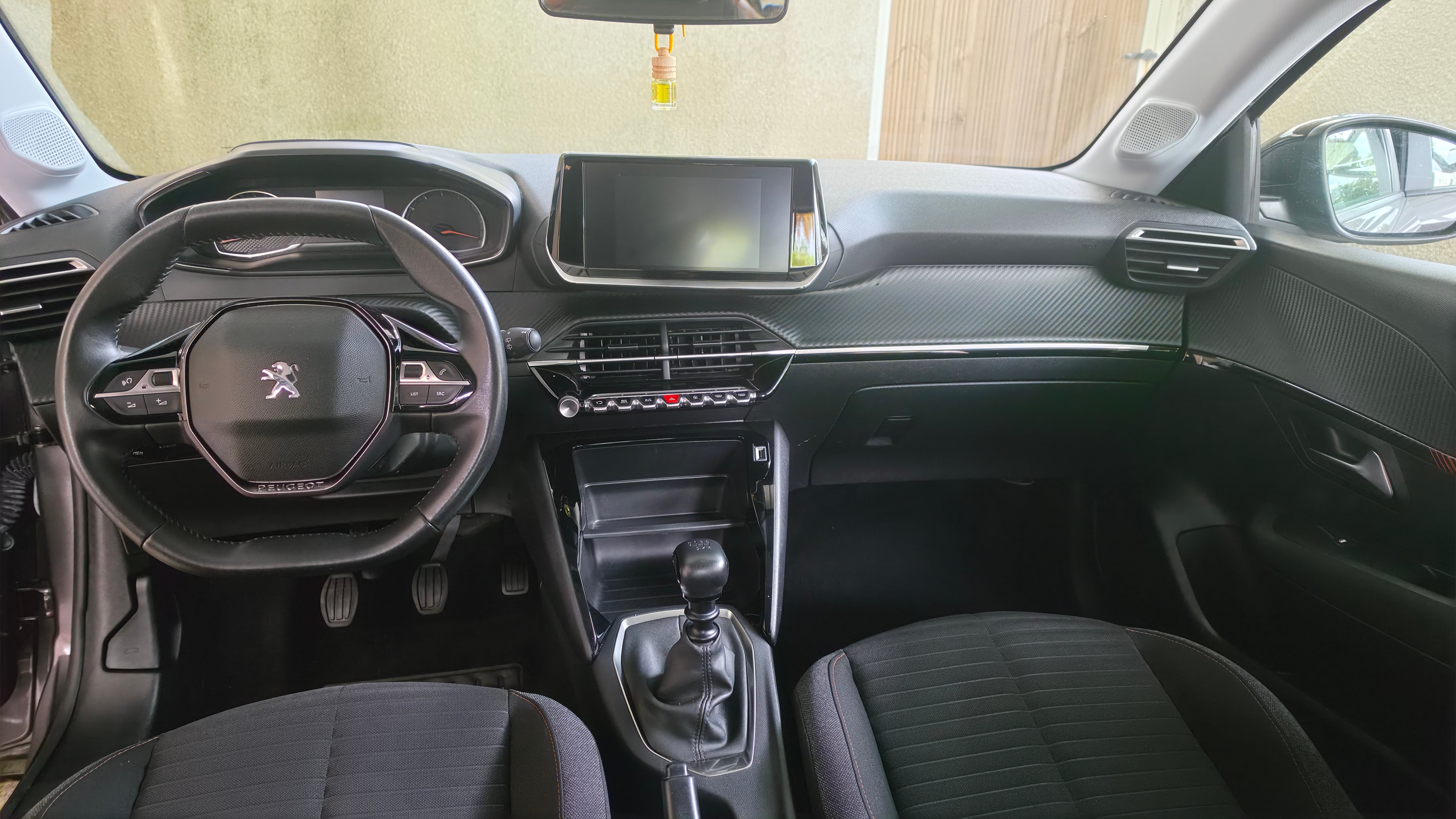 Peugeot 208 avec GPS