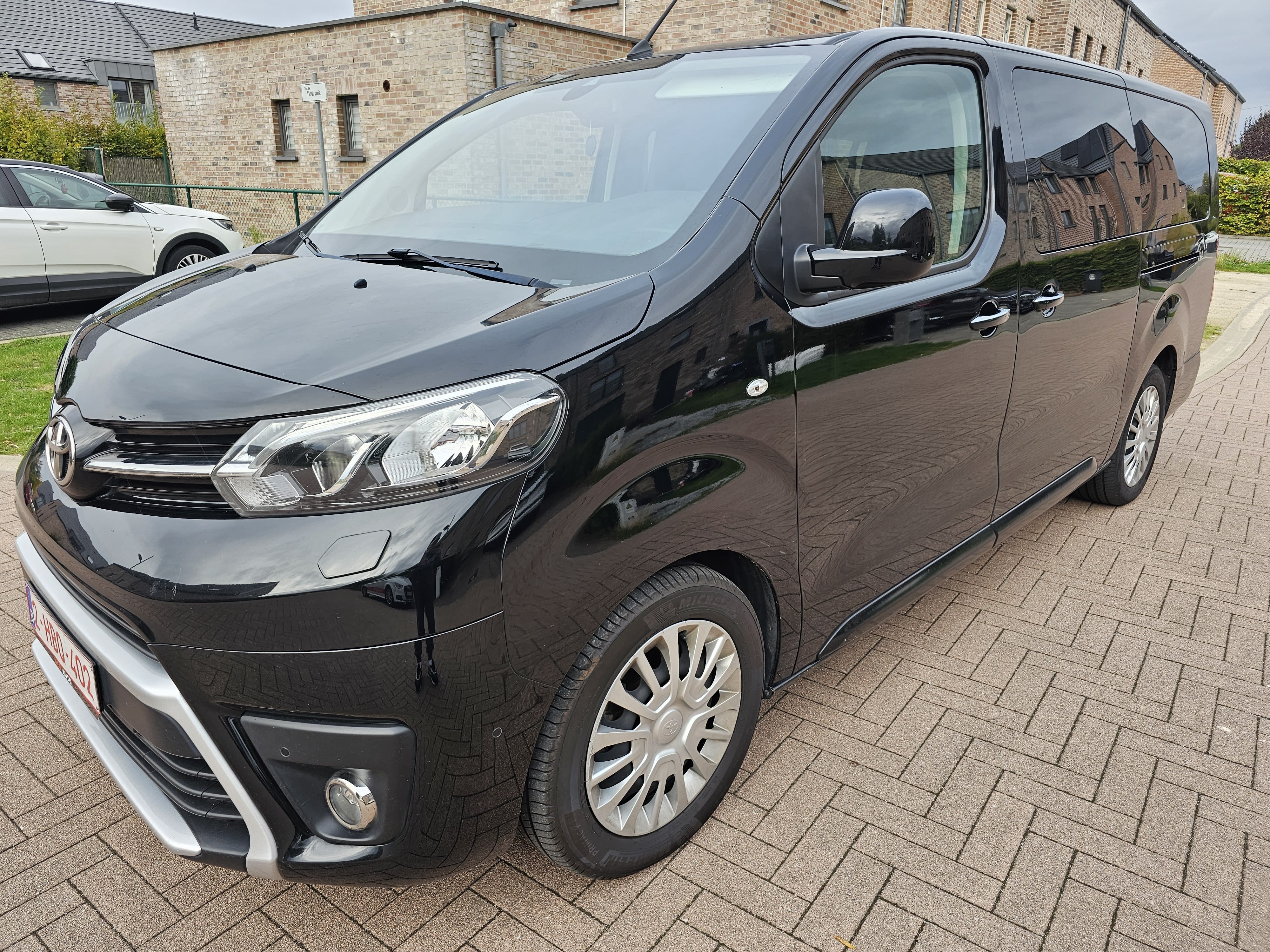 Toyota Proace Verso 2.0 diesel, 2022, Diesel (B7), automatisch, 8 zitplaatsen
