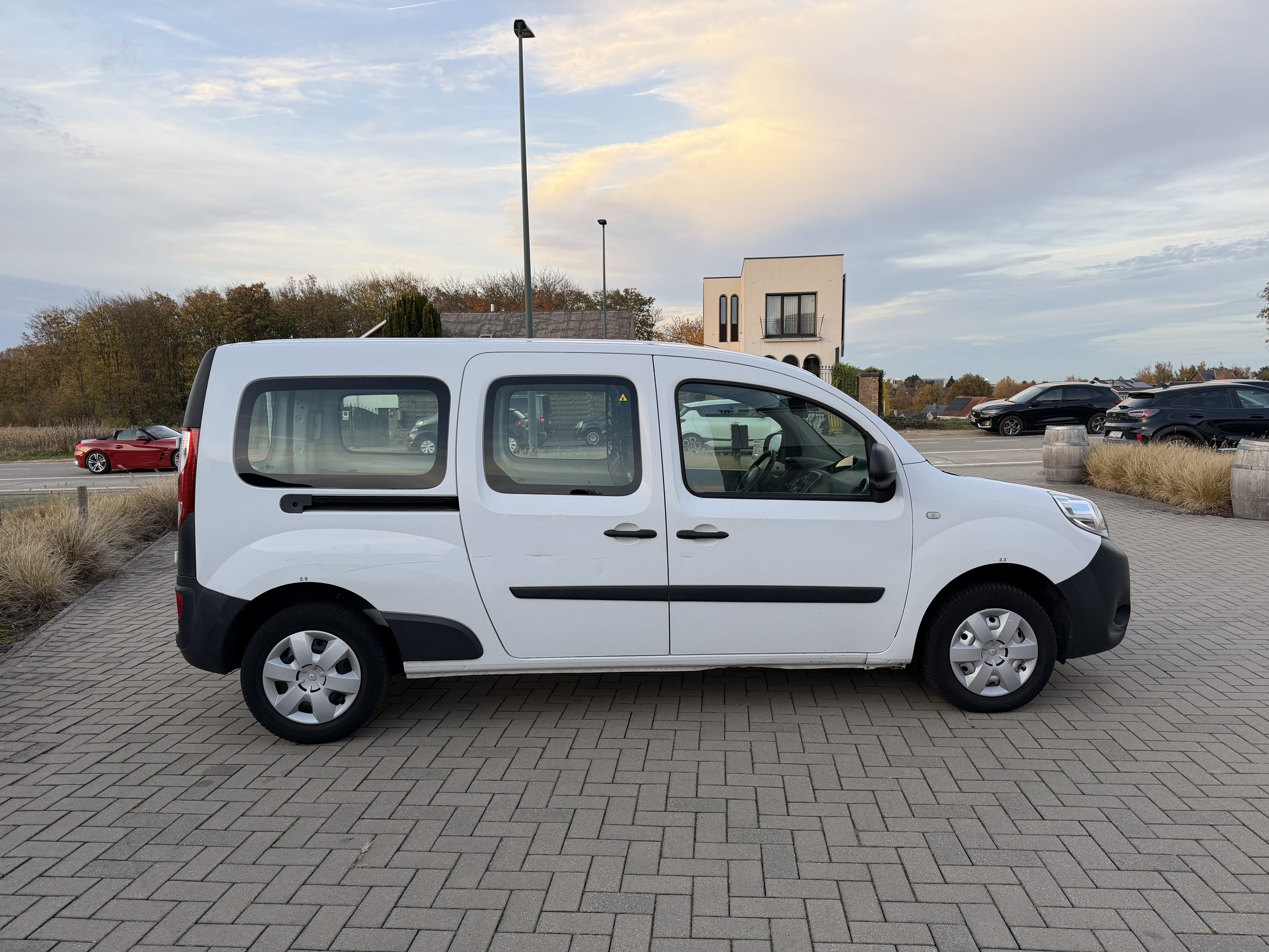 Renault Kangoo Bestelwagen Express Maxi 1.5 Blue dCi Confort met Bluetooth audio
