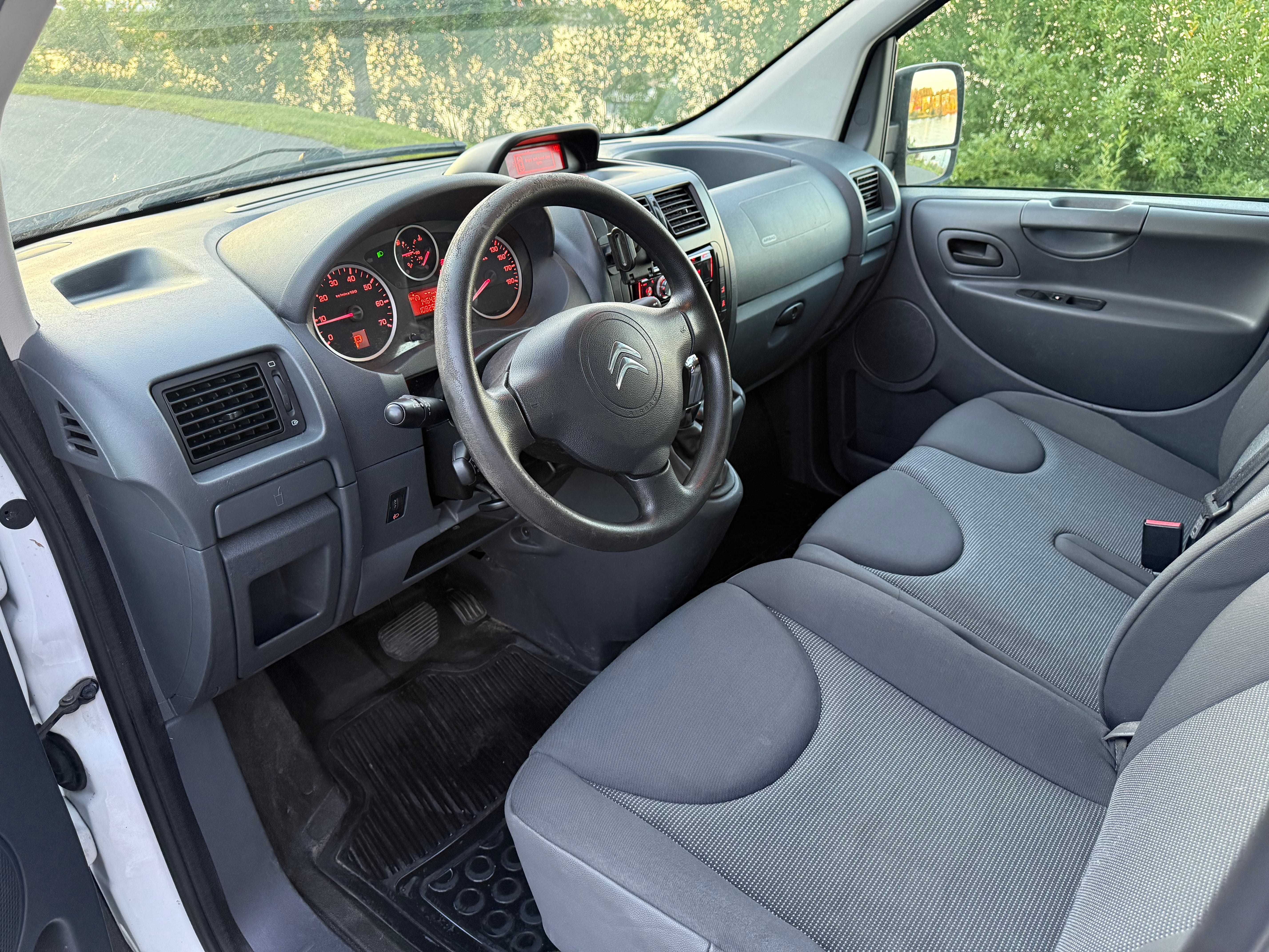 Citroen Jumpy 2,0HDI Automat Lang Type mit Audio-/iPod-Zugang