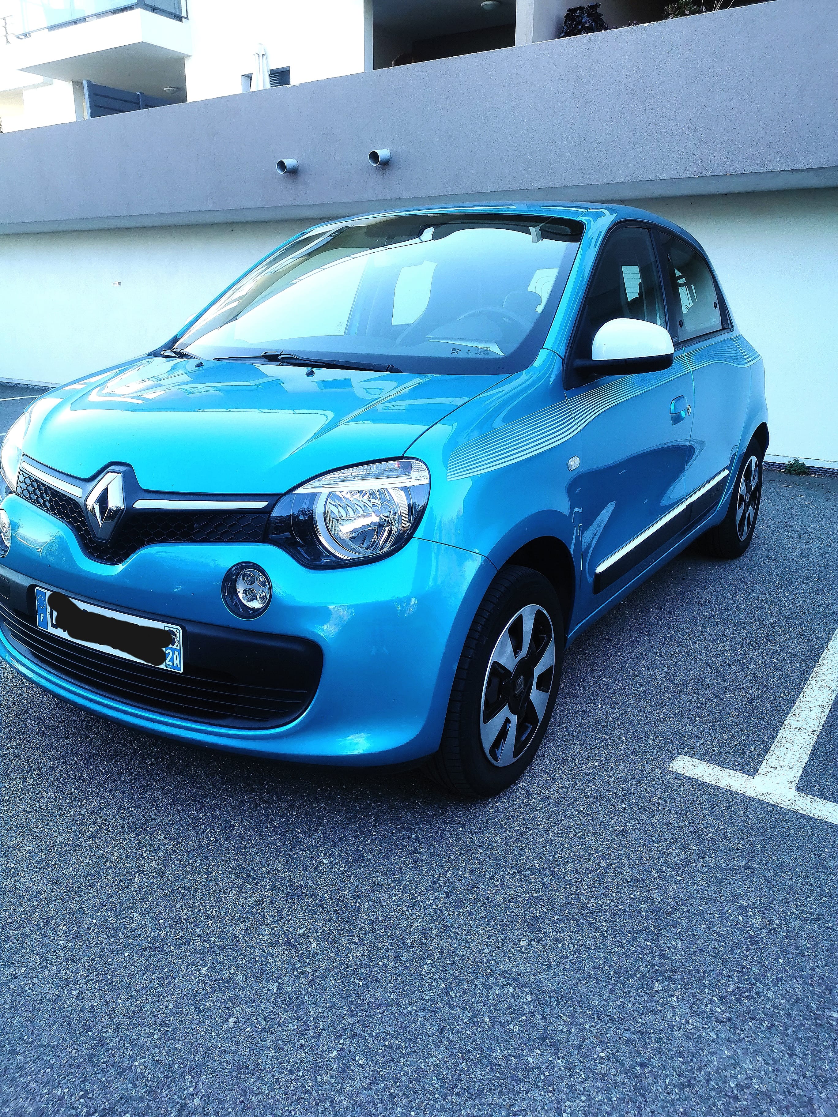 Renault Twingo III 0.9 tce 90 CV essence avec Climatisation