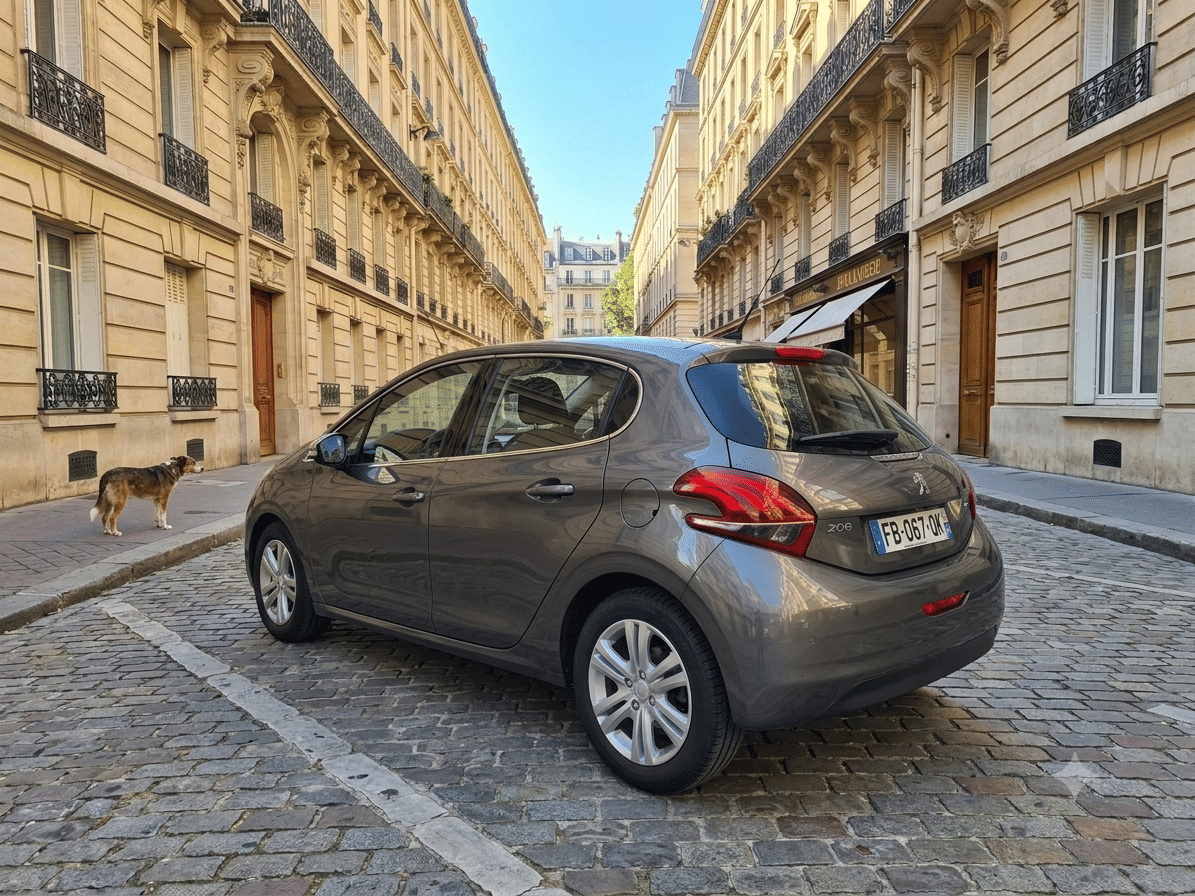 Peugeot 208 avec Climatisation