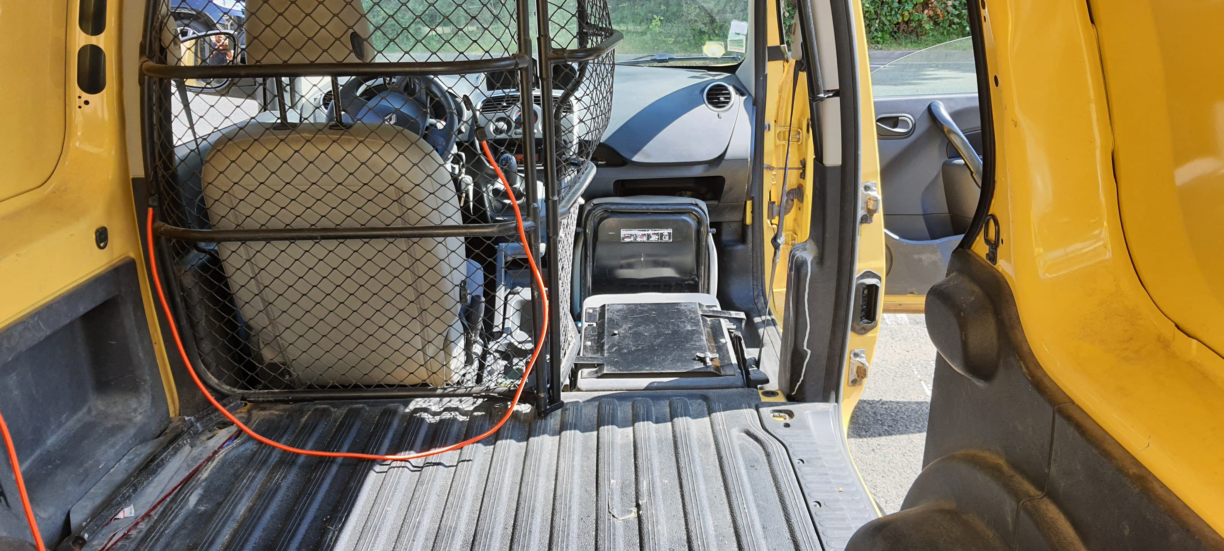 Renault Kangoo Express 1.5 DCI 75 CH (PARKING GRATUIT)