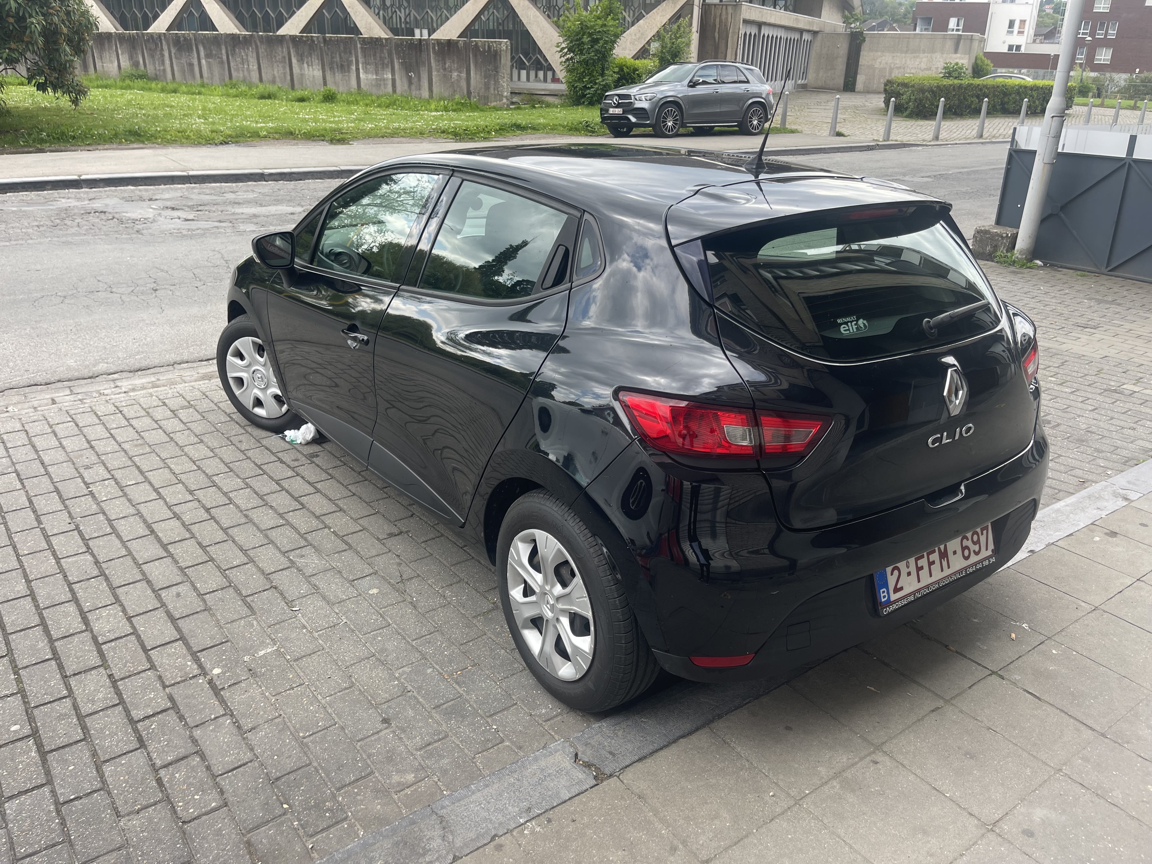 Renault Clio with Cruise control