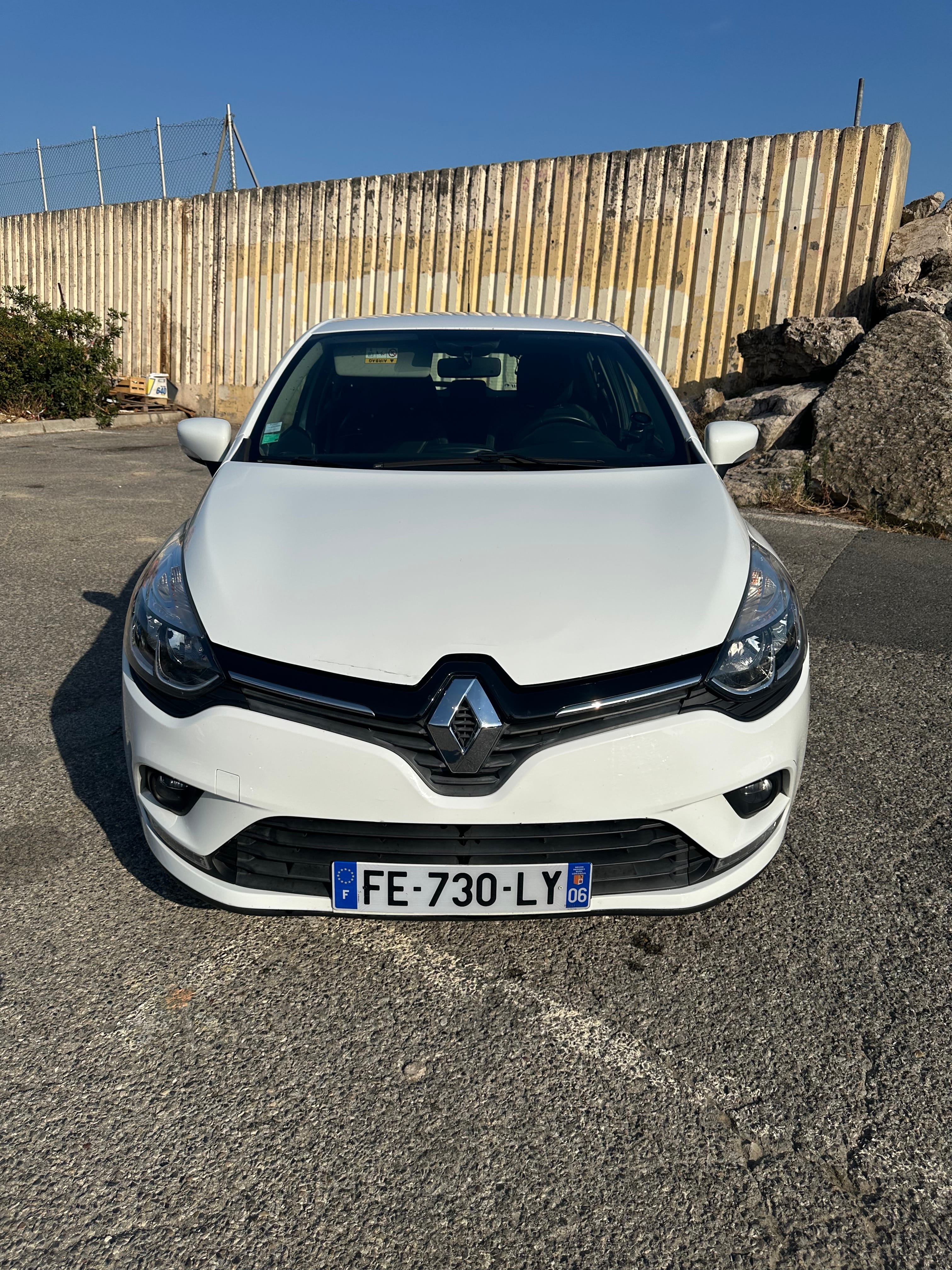 Renault Clio 1,5 DCI 75CH avec GPS