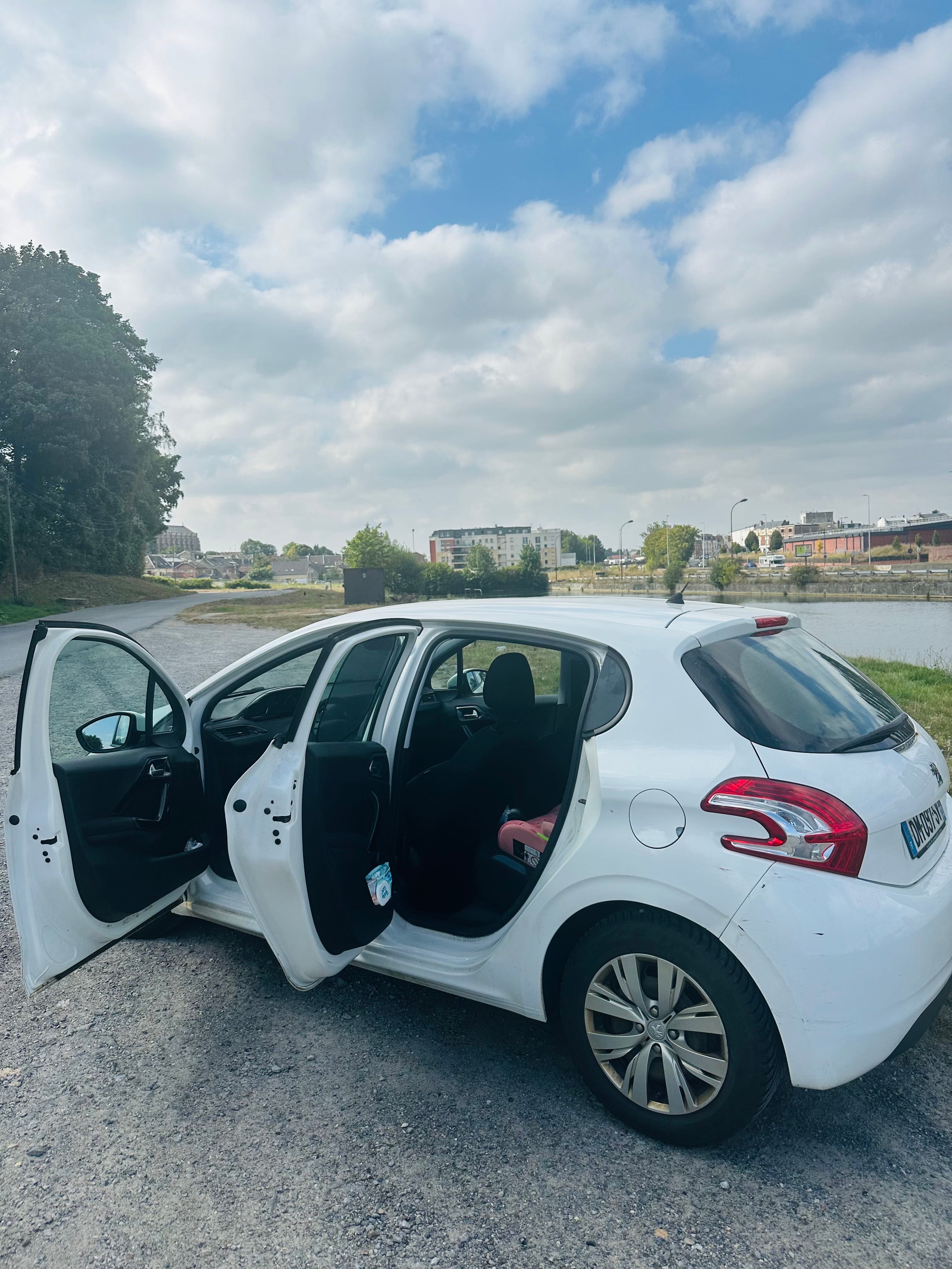 Peugeot 208 avec Régulateur de vitesse