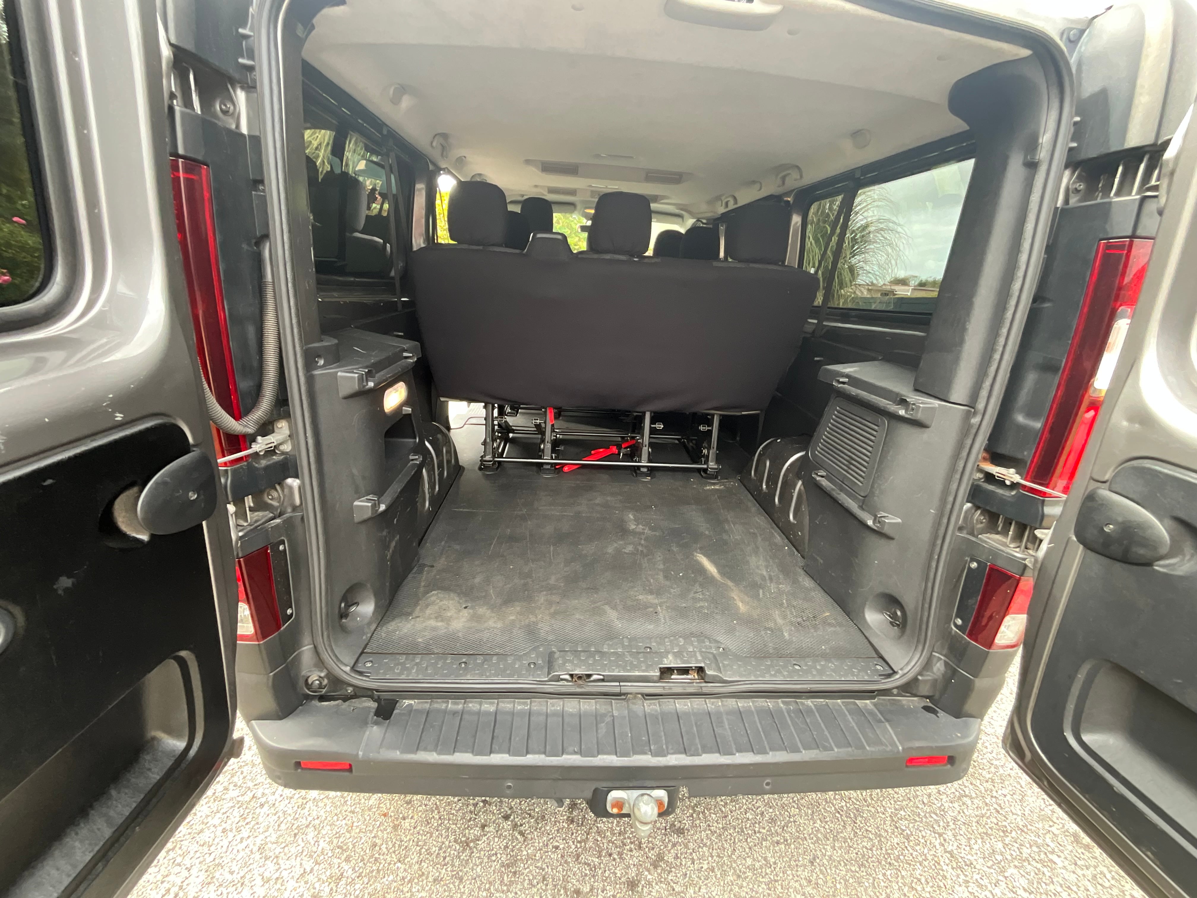 Opel Vivaro Combi 1.6 CDTI COMBI avec Apple CarPlay