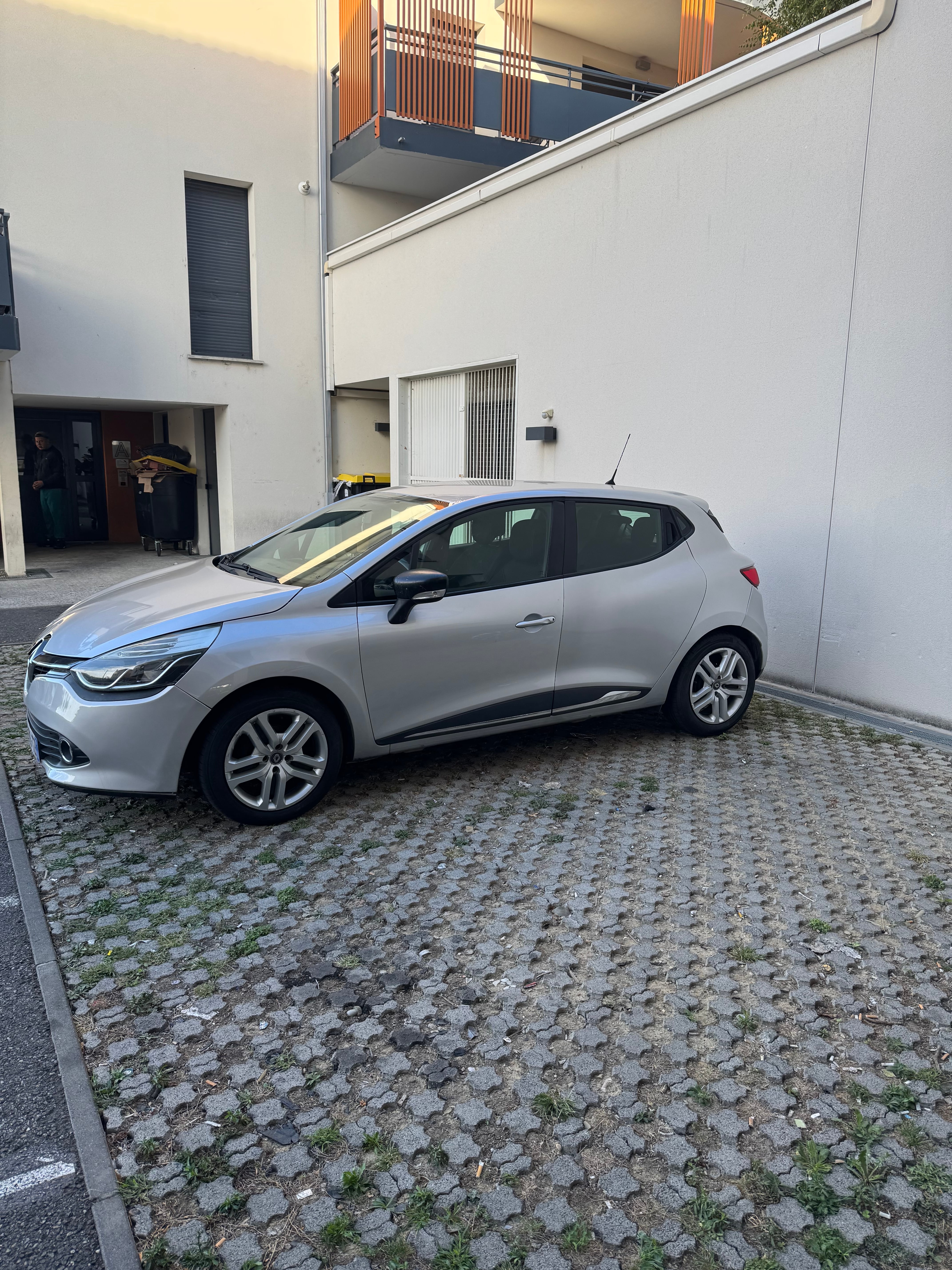 Renault Clio avec Climatisation