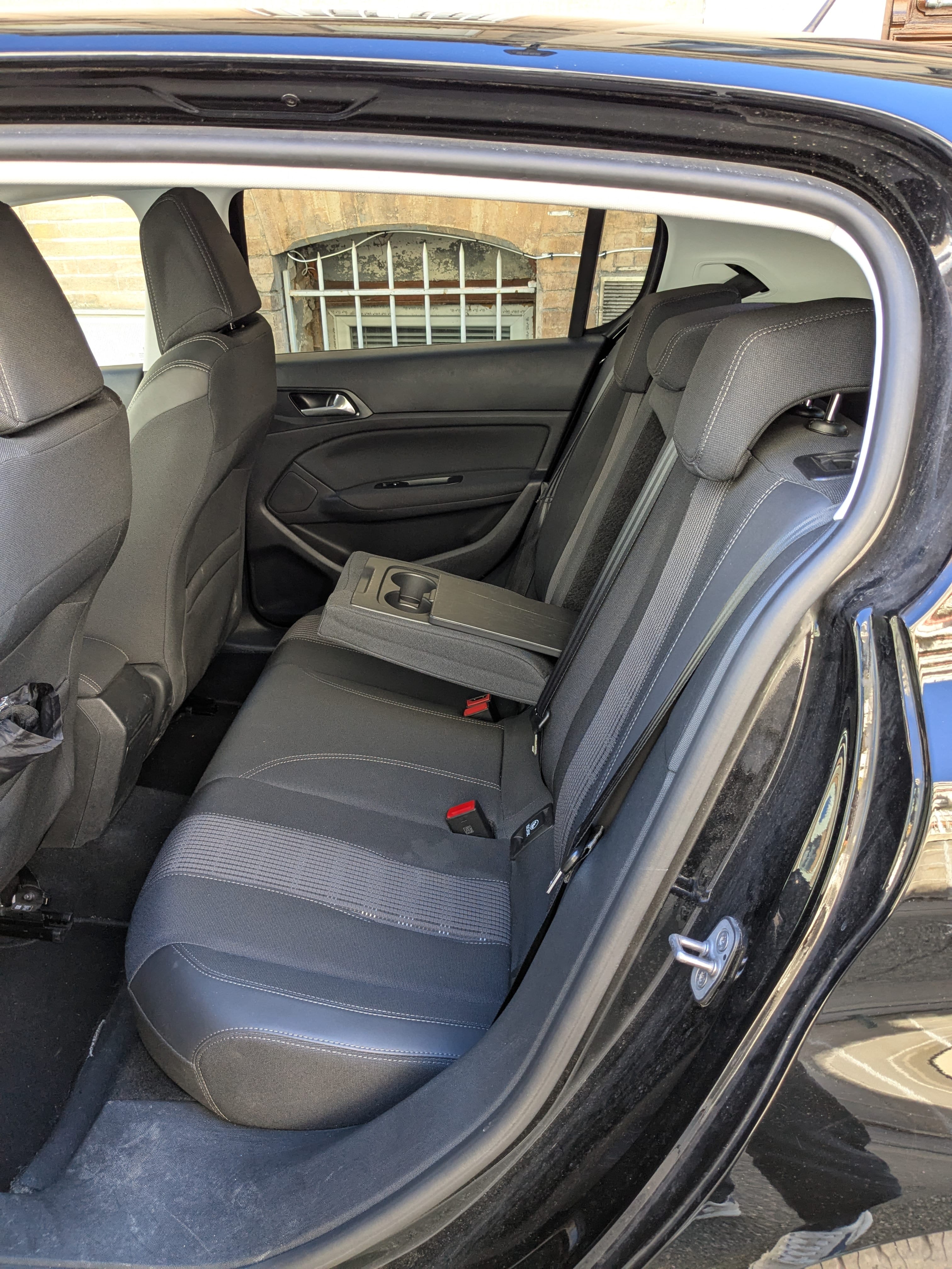 Peugeot 308 1.2 130cv Essence met Android Auto