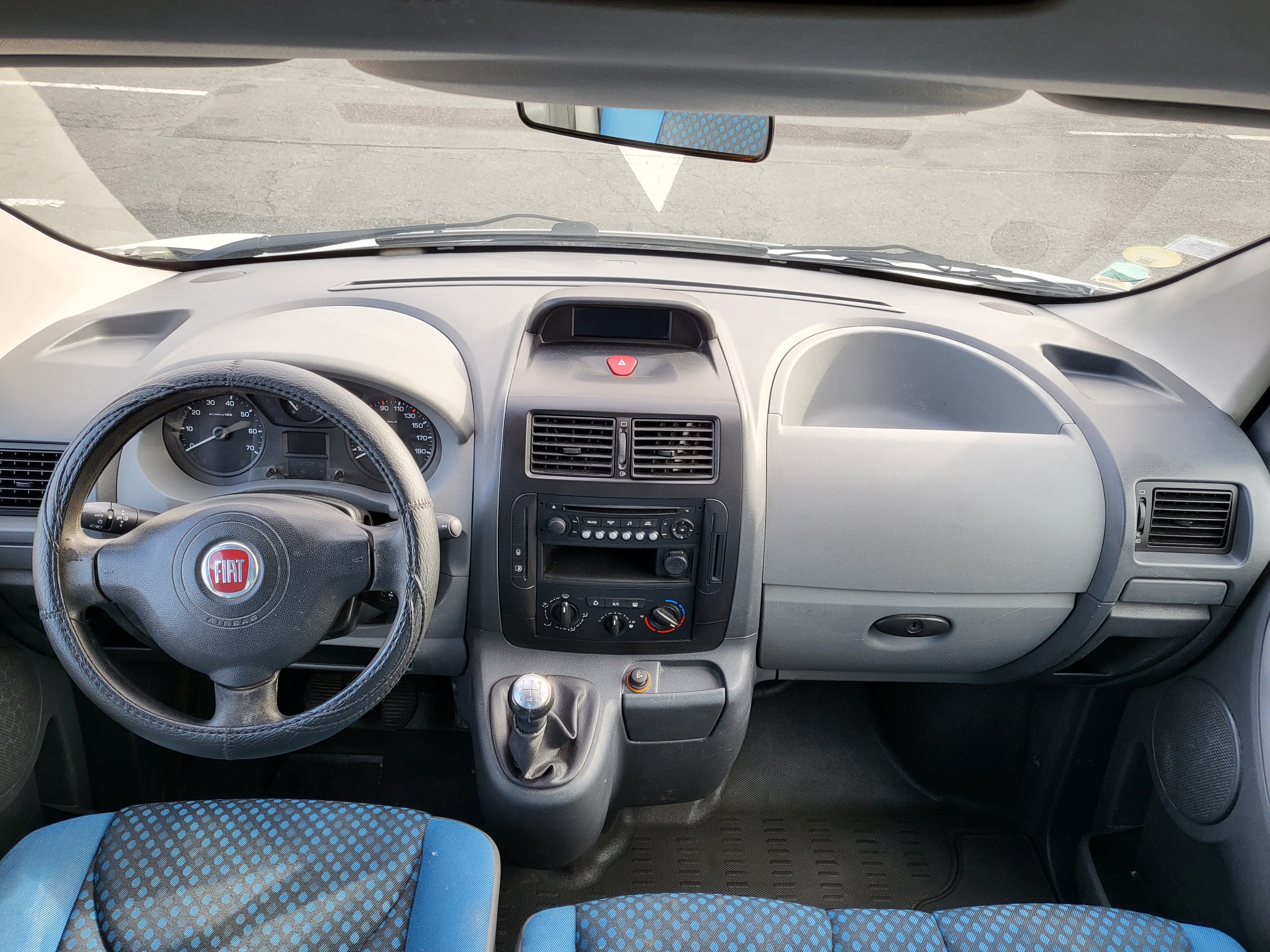 Fiat Scudo 3 Places / 6m3 avec Audio Bluetooth