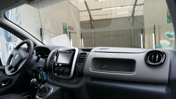 Renault Trafic Louez à côté de la rocade de Bordeaux facilement et rapidement avec B’Rent avec GPS