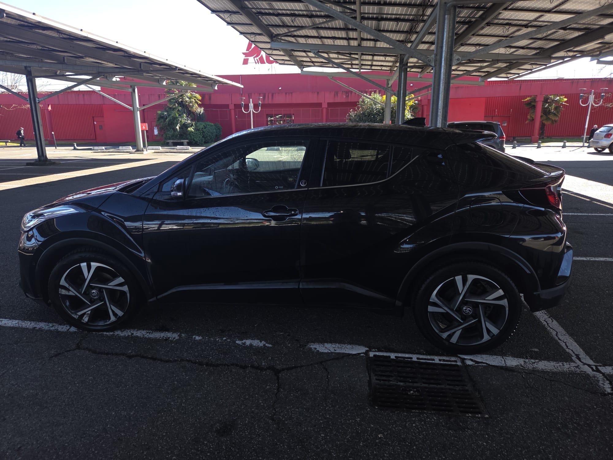 Toyota C-HR Hybrid avec Climatisation