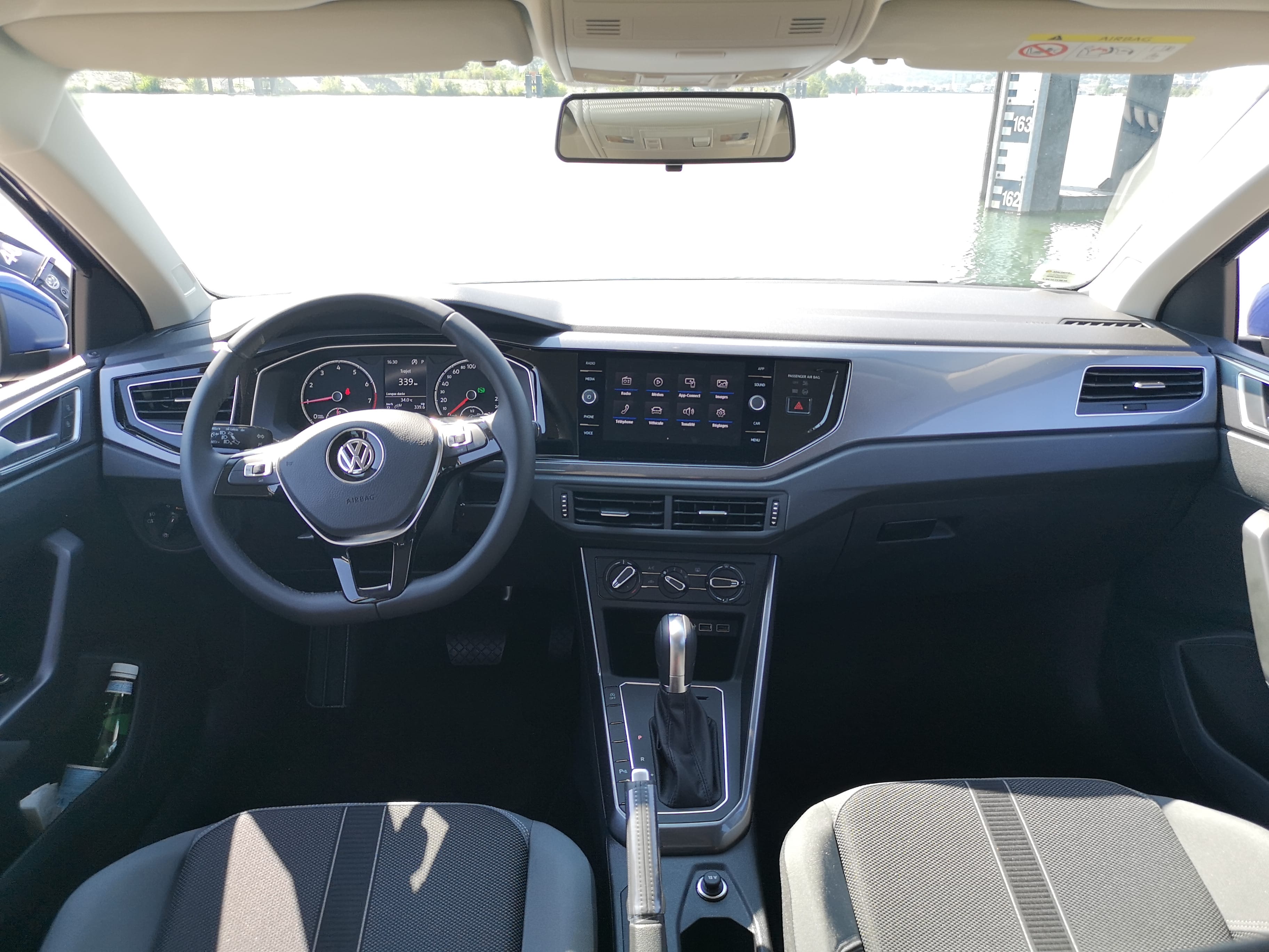 Volkswagen Polo FZ369YH avec GPS
