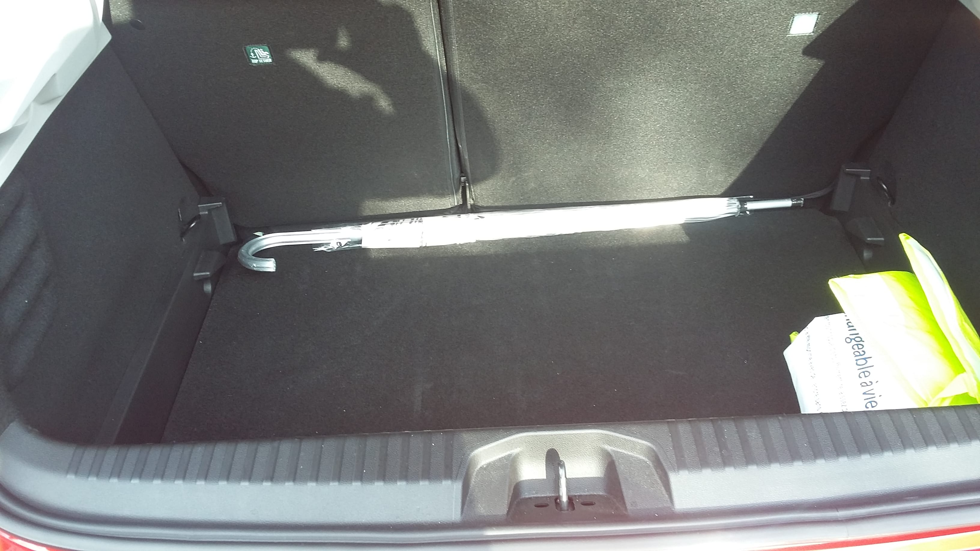 Renault Clio TCE 100 5 BERLINE ROUGE avec Entrée audio / iPod