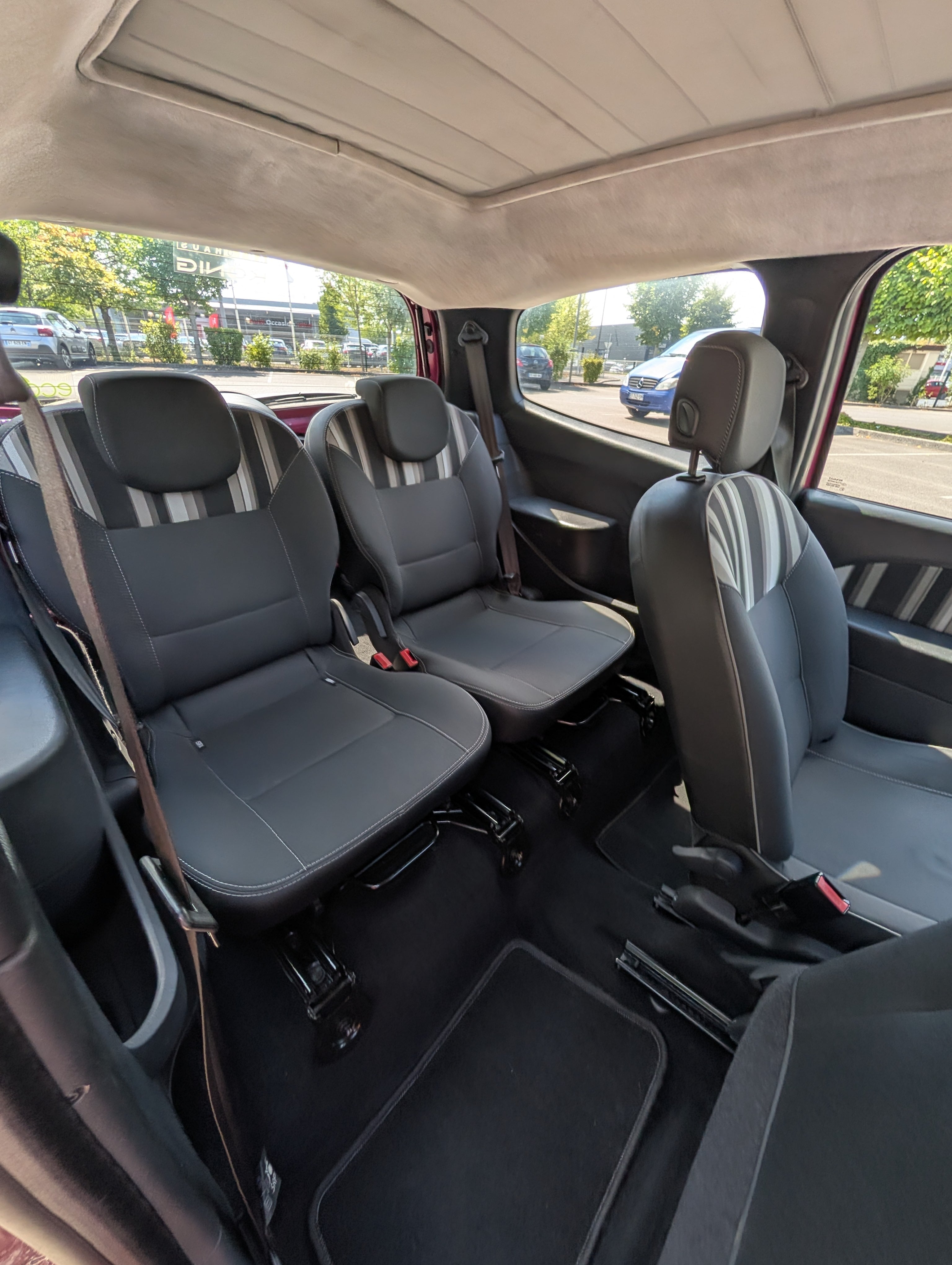 Renault Twingo avec Autoradio