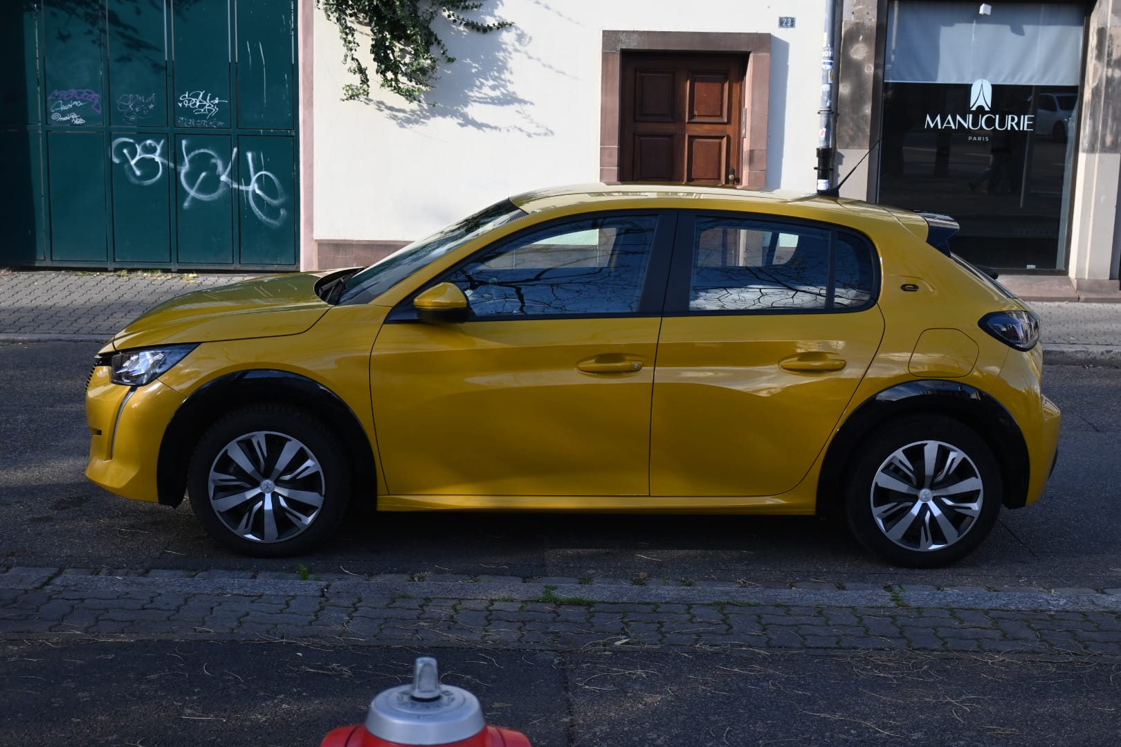 Peugeot e-208 Allure avec Climatisation