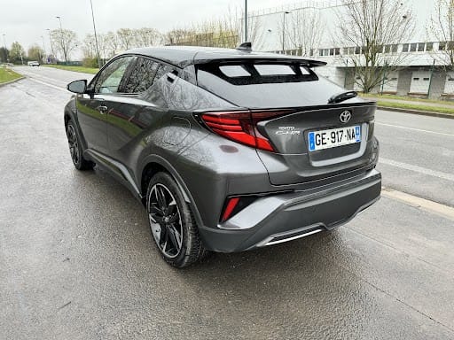 Toyota C-HR Hybrid avec GPS