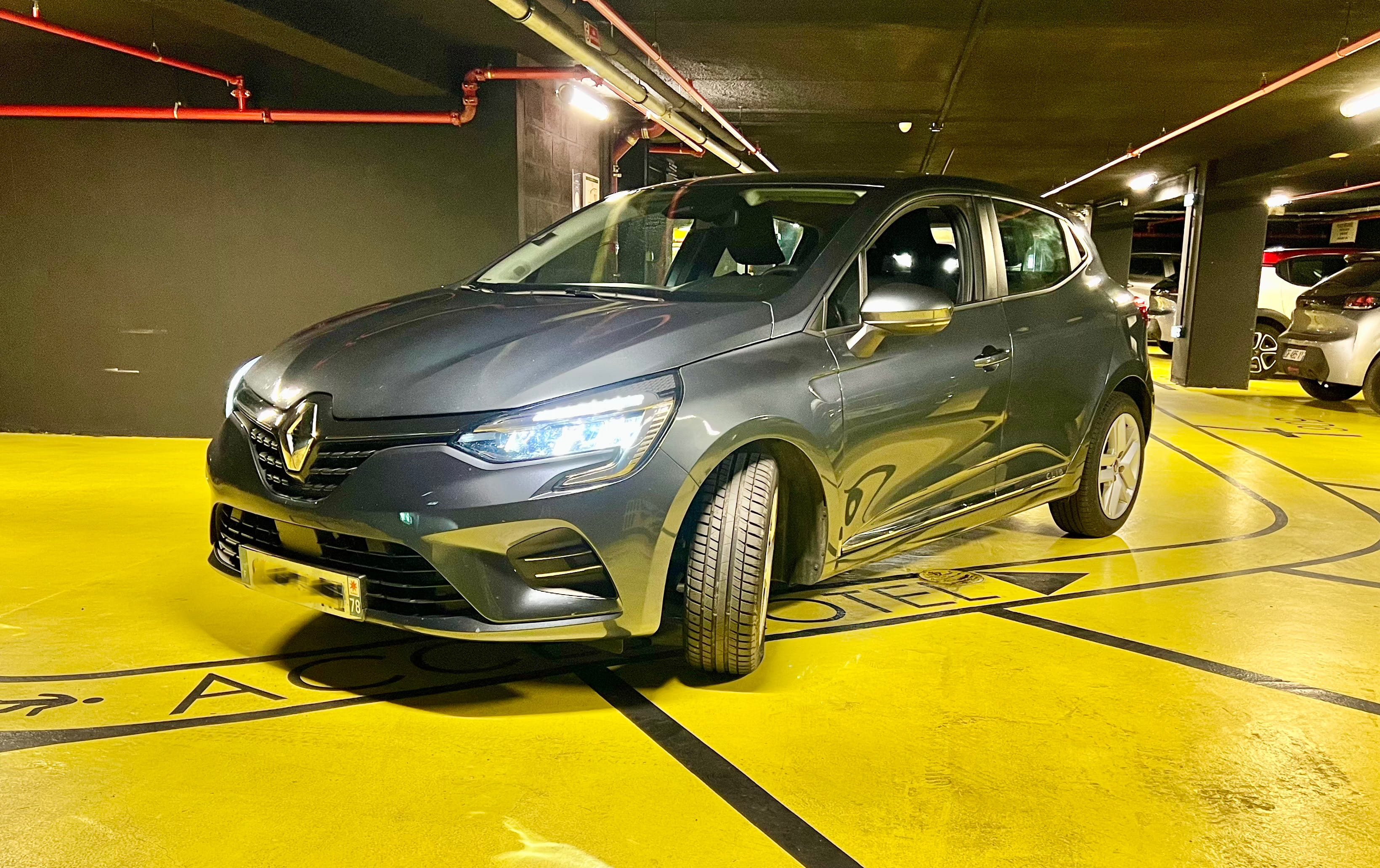 Renault Clio FZ822KH, 2021, Essence 95