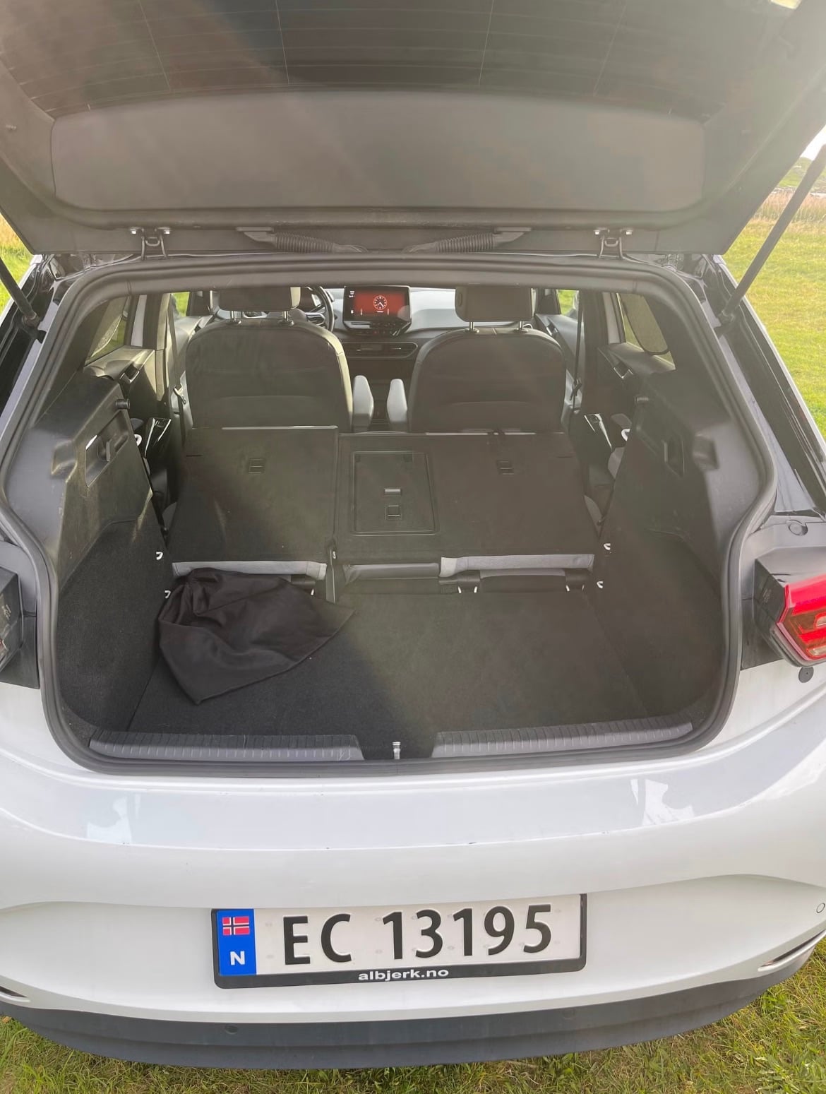 Volkswagen ID.3 Pro with Backup camera