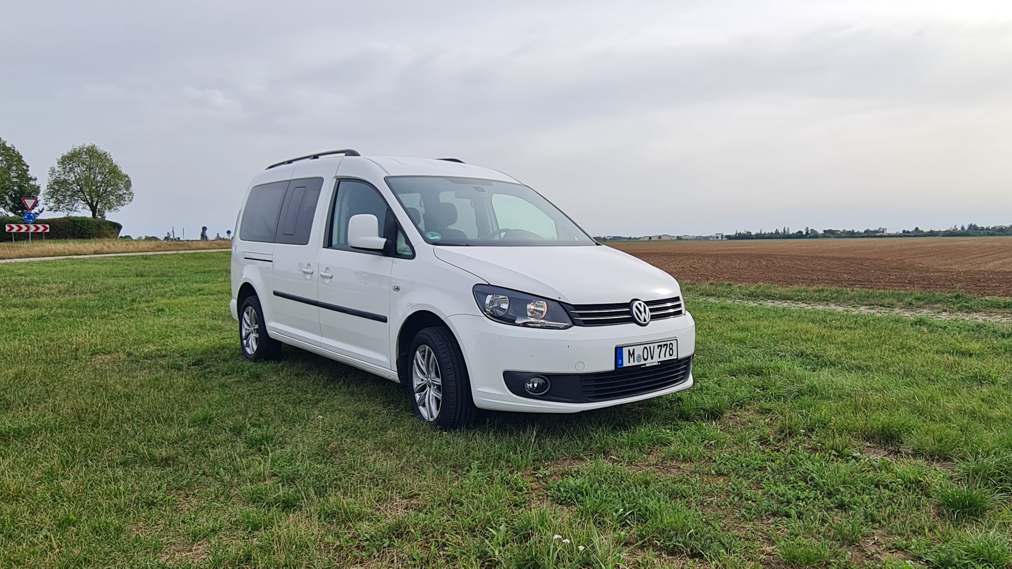 Volkswagen Caddy 170 PS mit Anhängerkupplung