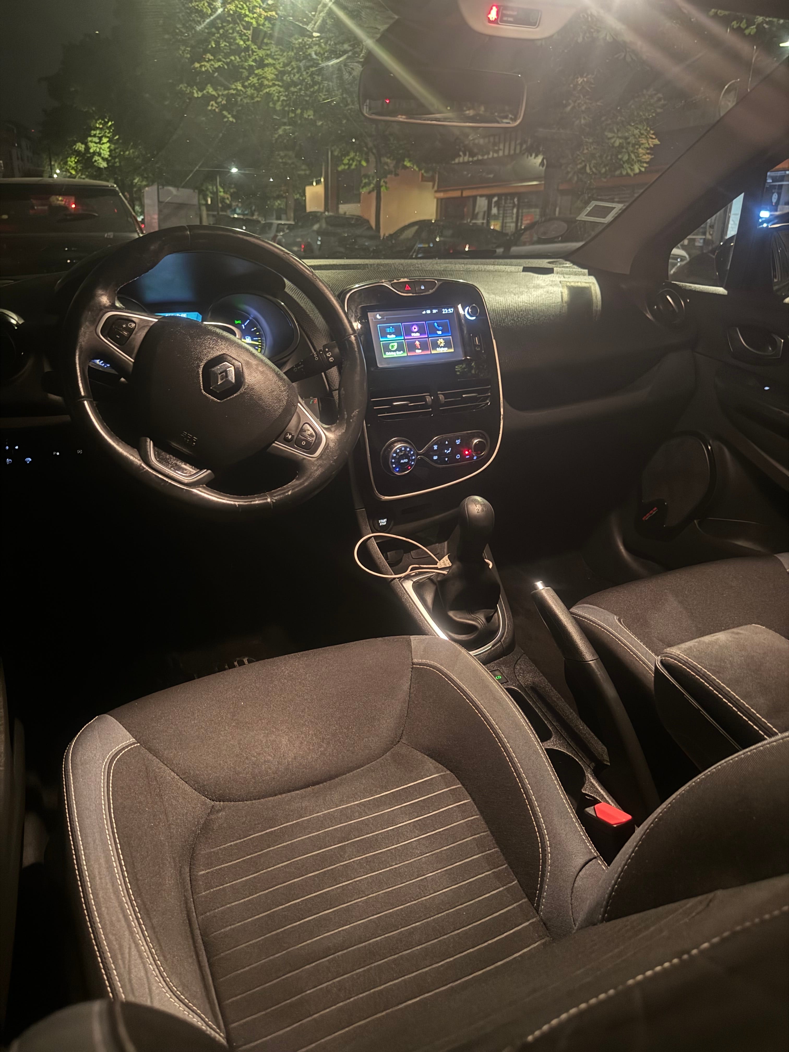 Renault Clio avec Régulateur de vitesse