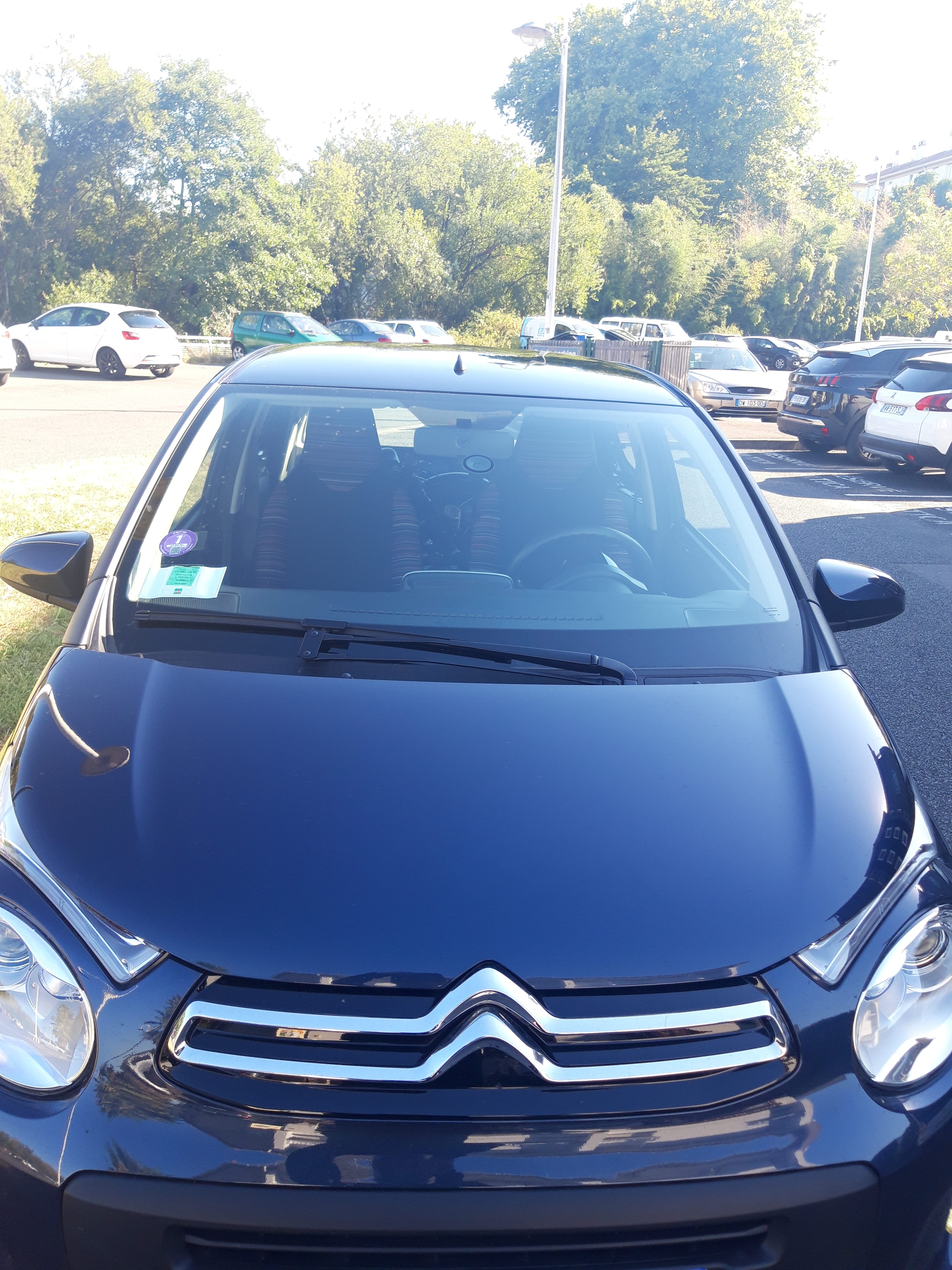 Citroen C1 FEEL 1L BLEUE NUIT with Audio / iPod input