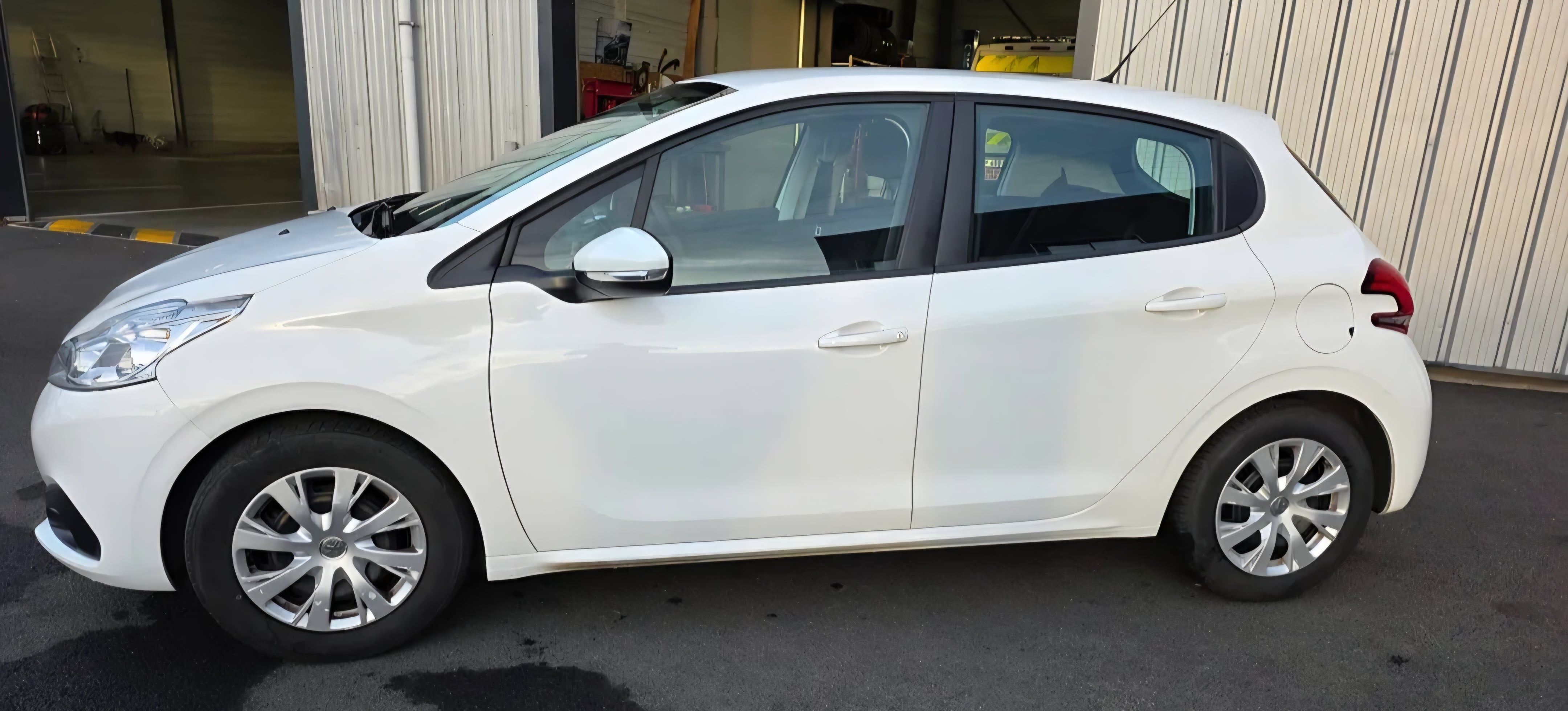 Peugeot 208 avec Climatisation