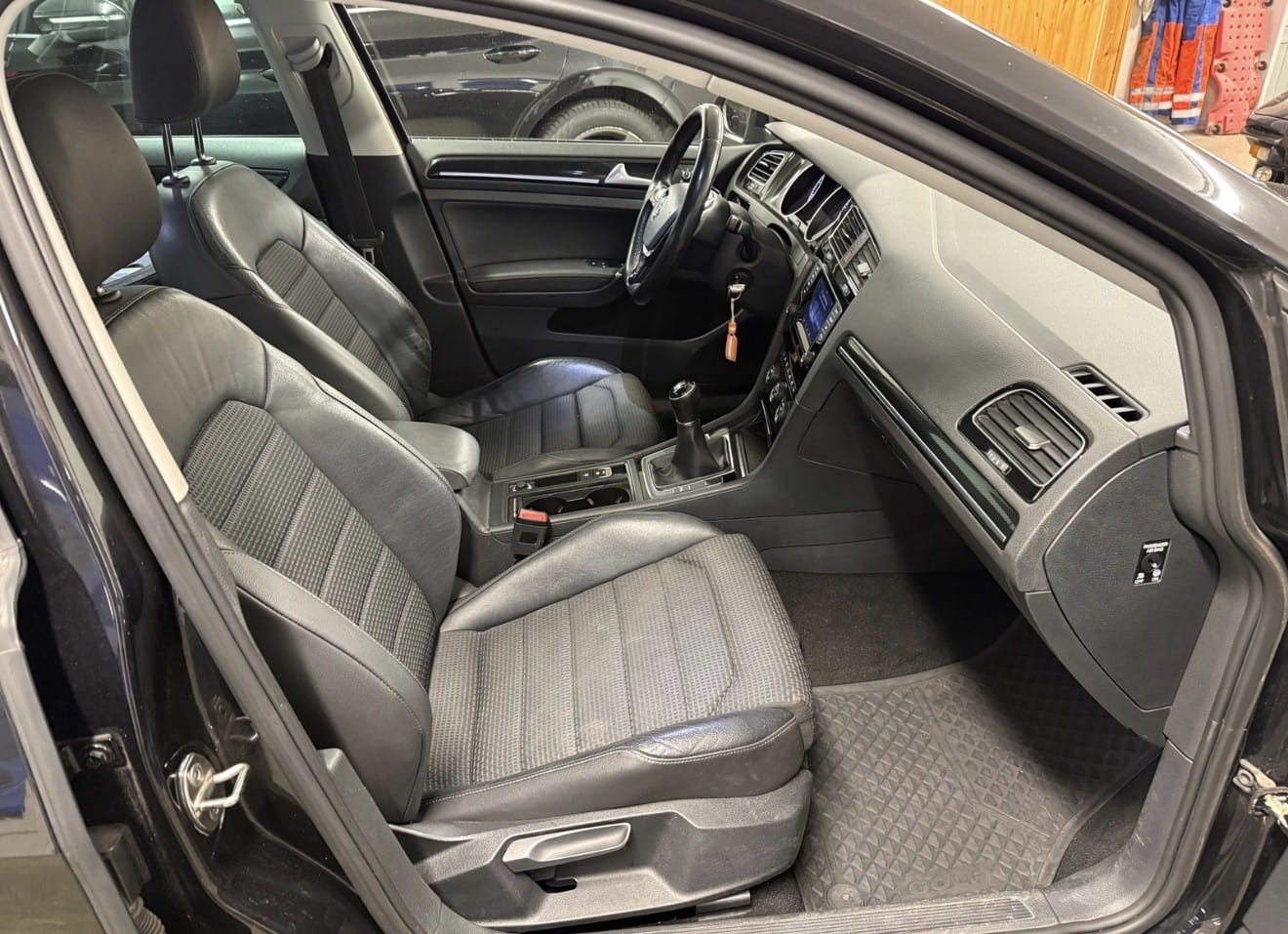 Volkswagen Golf with Bluetooth audio