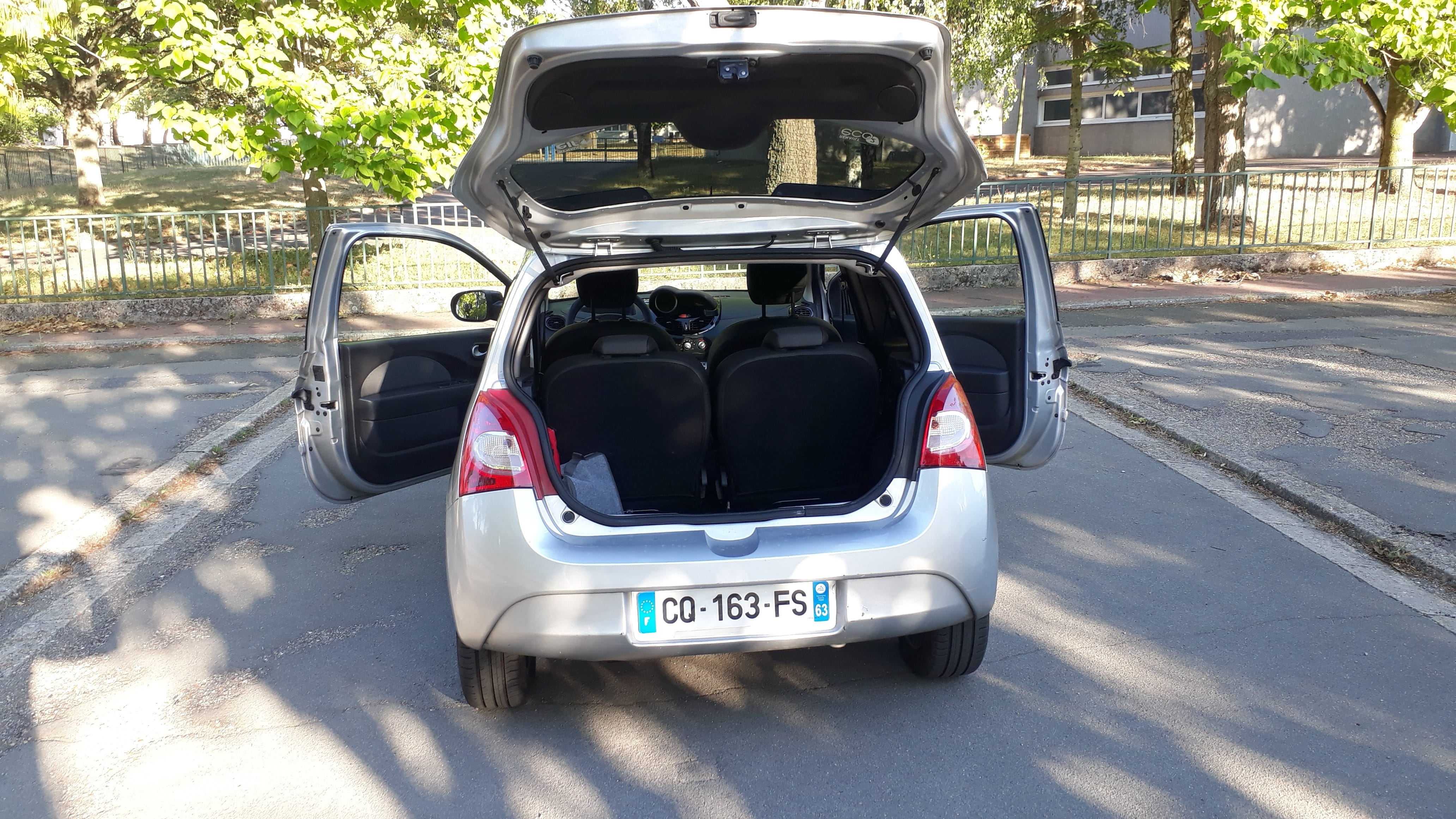 Renault Twingo avec Entrée audio / iPod