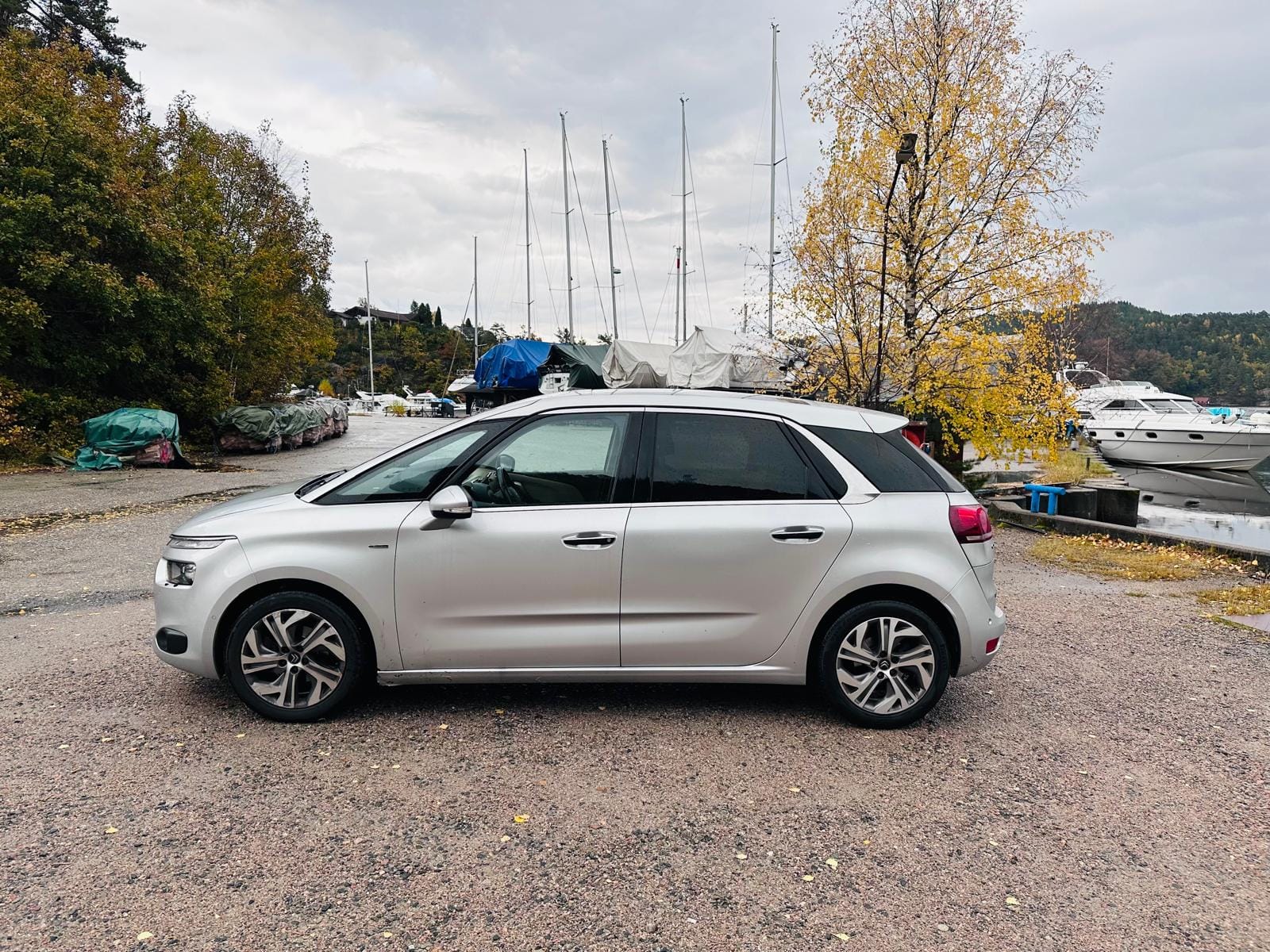 Citroen C4 Picasso med Vinterdekk