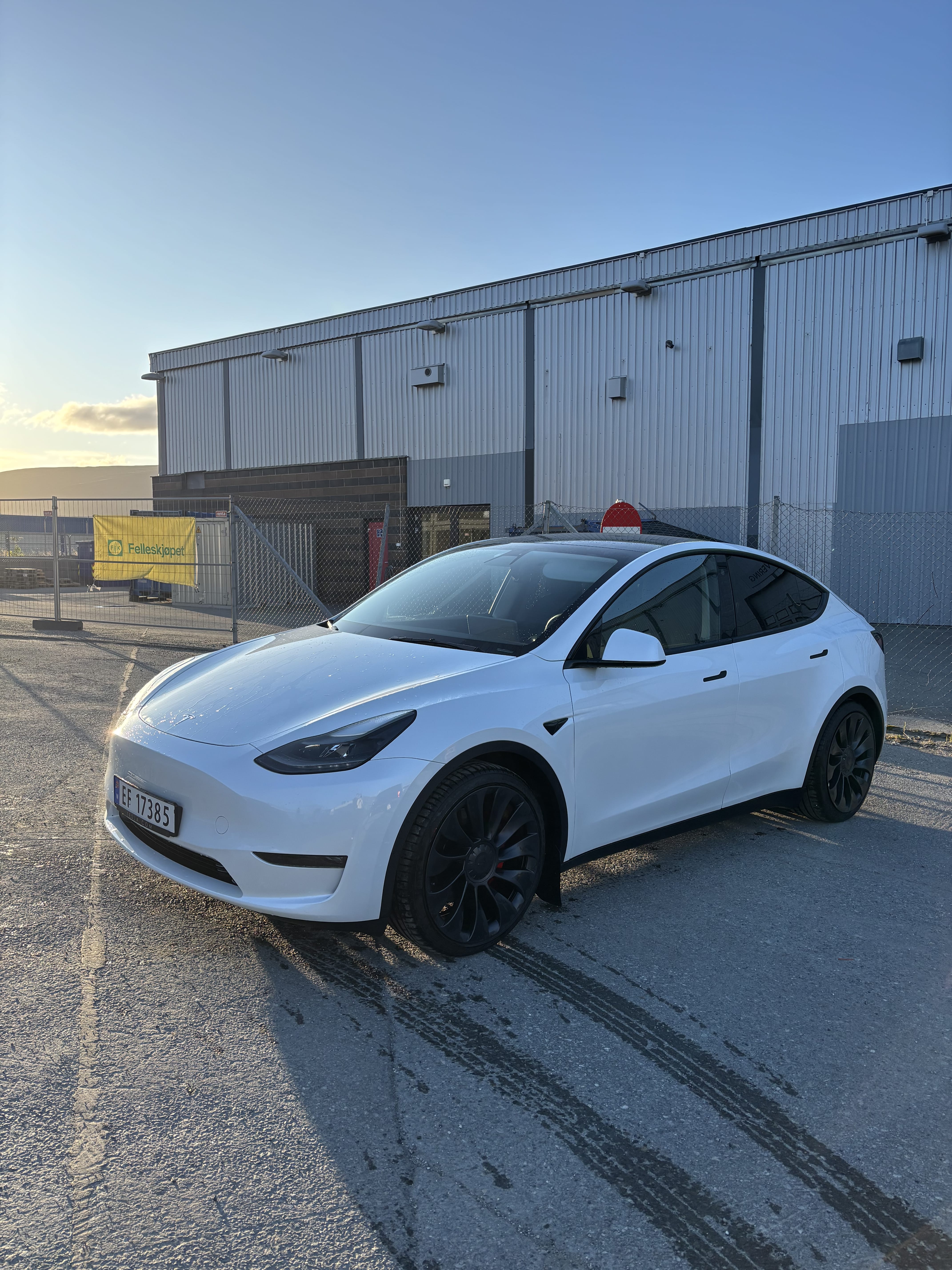 Tesla Model Y Performance met Airco