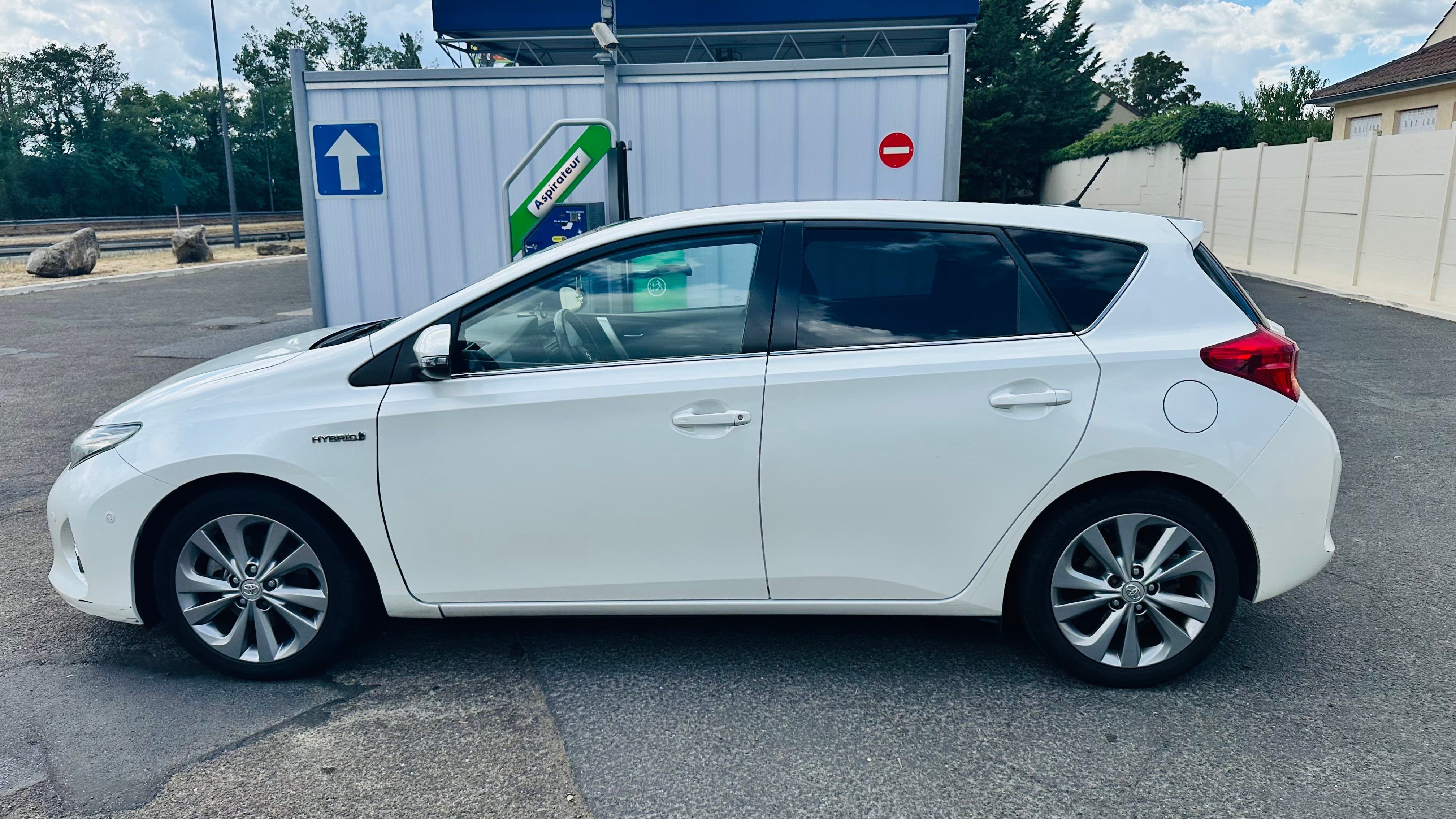 Toyota Auris Hybride avec Climatisation