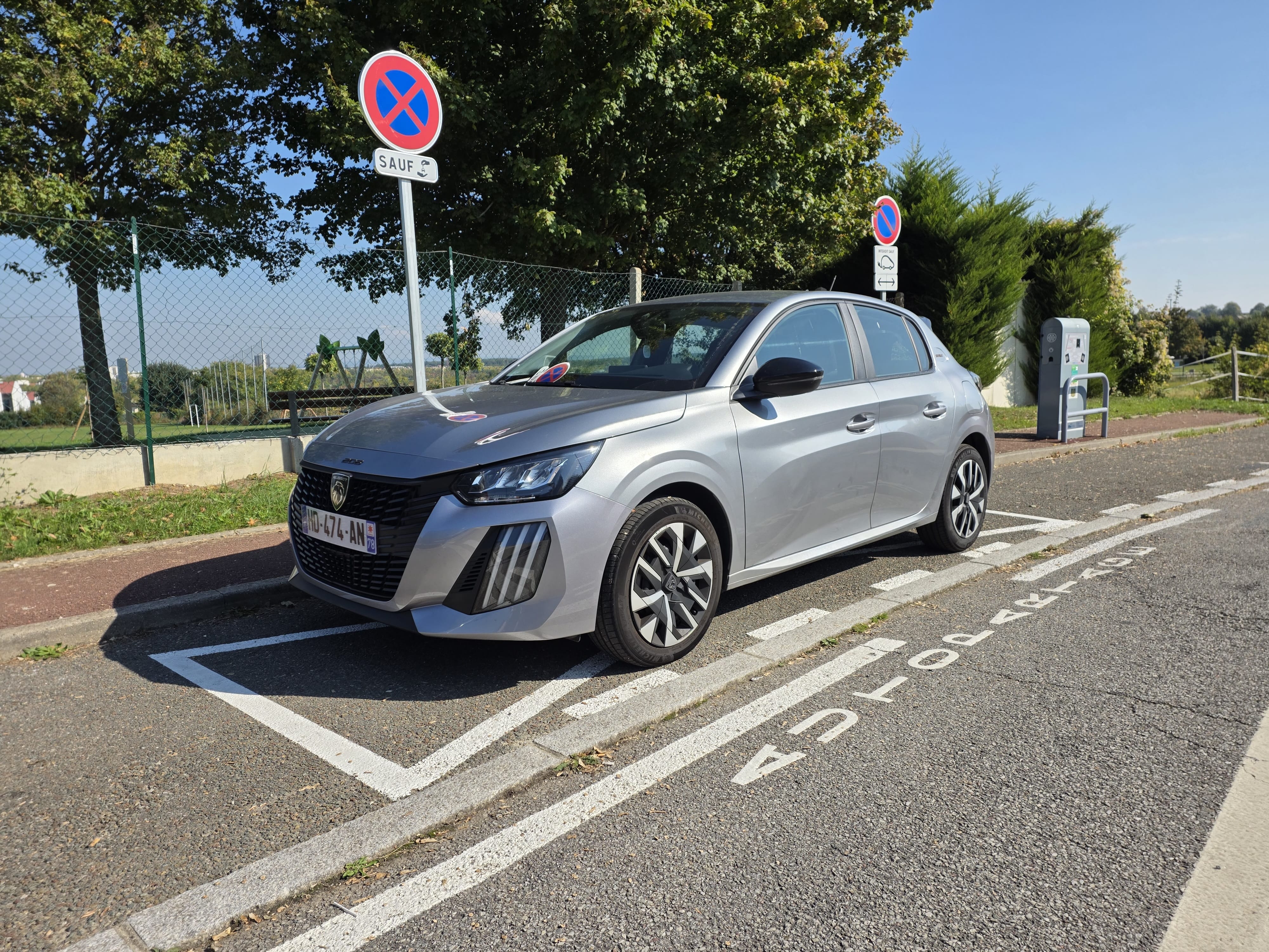 Peugeot 208, 2025, Essence 95, automatique