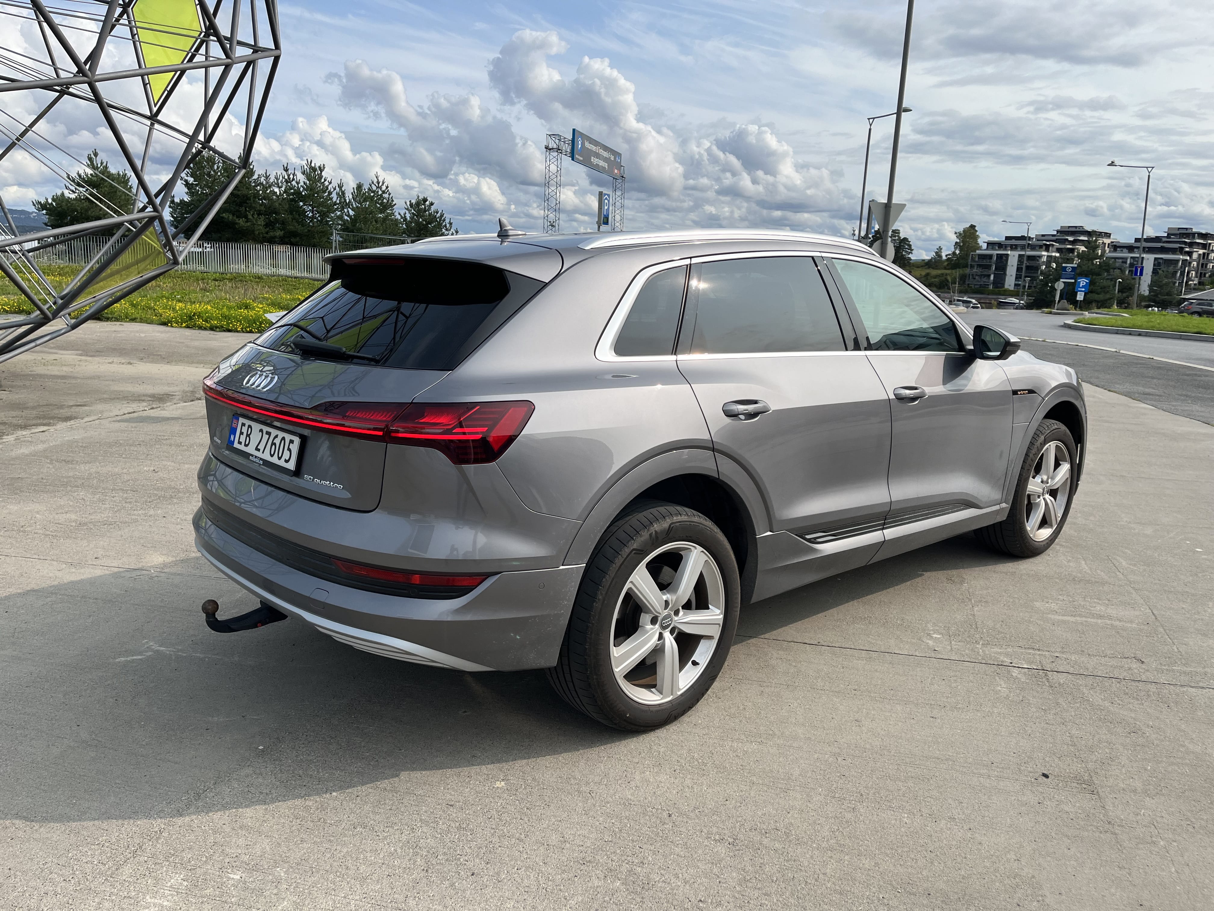Audi e-tron 50 med GPS